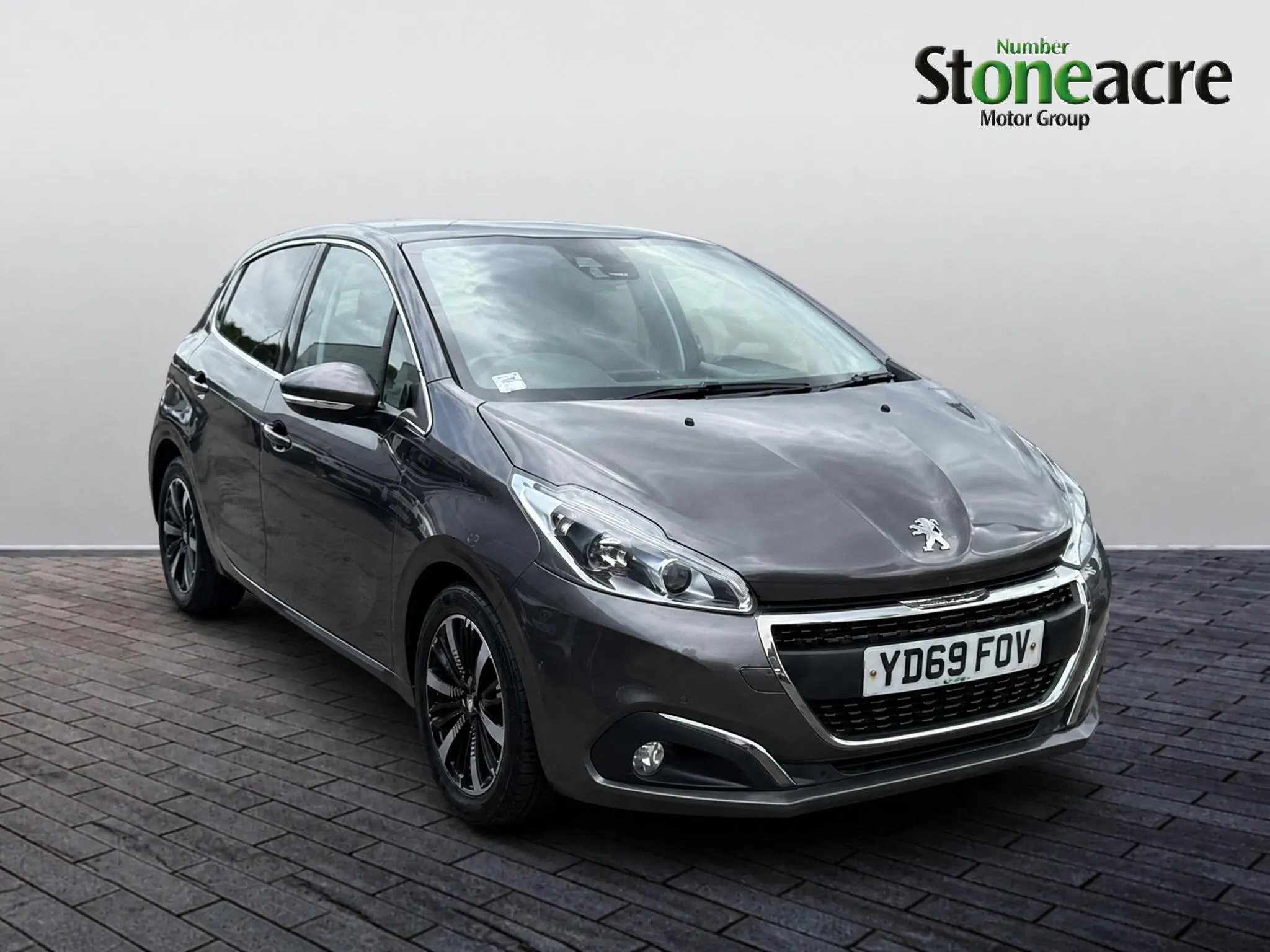 Peugeot 208 undefined 1.2 PureTech Tech Edition Hatchback 5dr Petrol Manual Euro 6 (s/s) (82 ps)