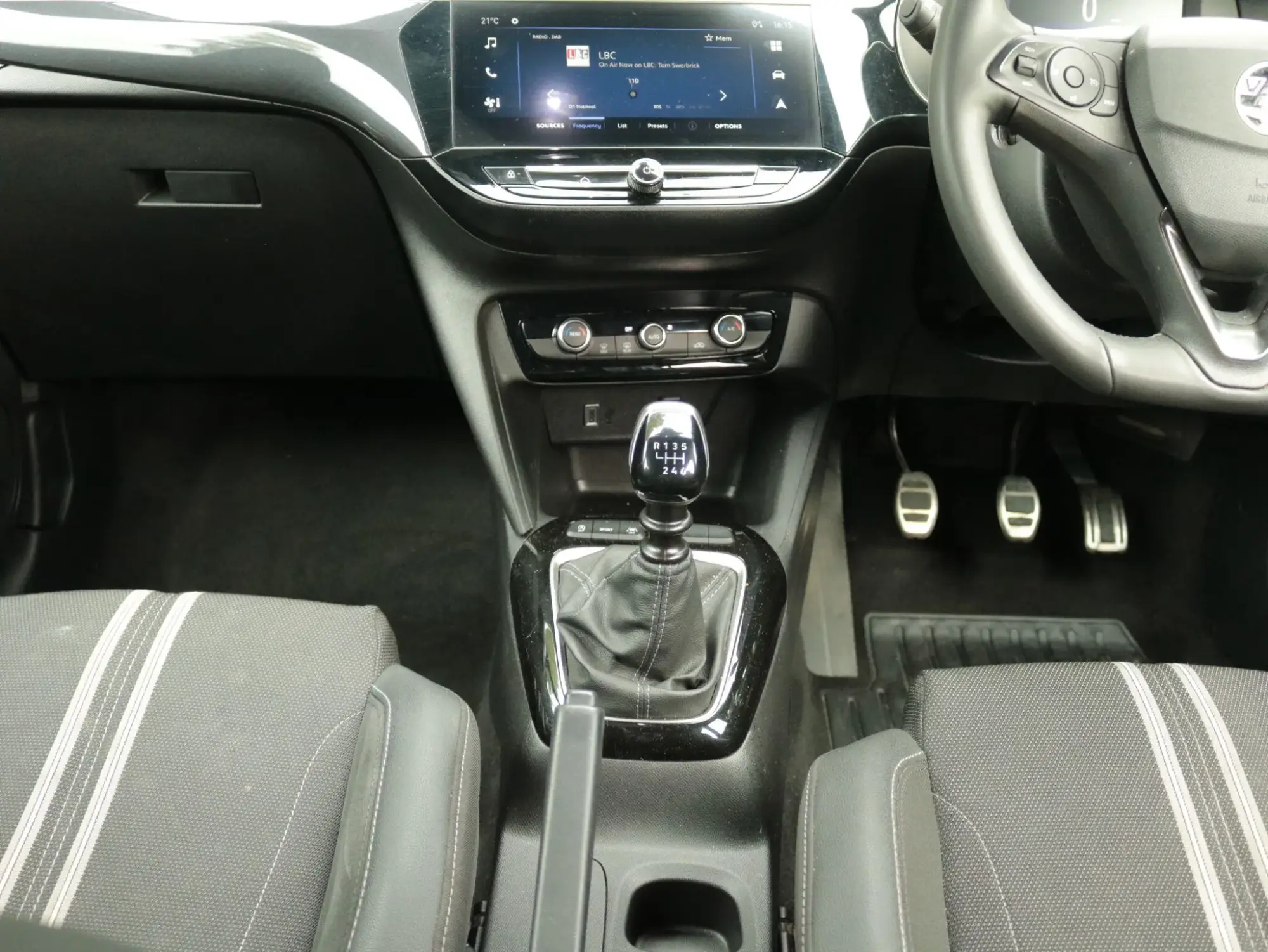 Vauxhall Corsa Image 24 Vauxhall Corsa Image 24