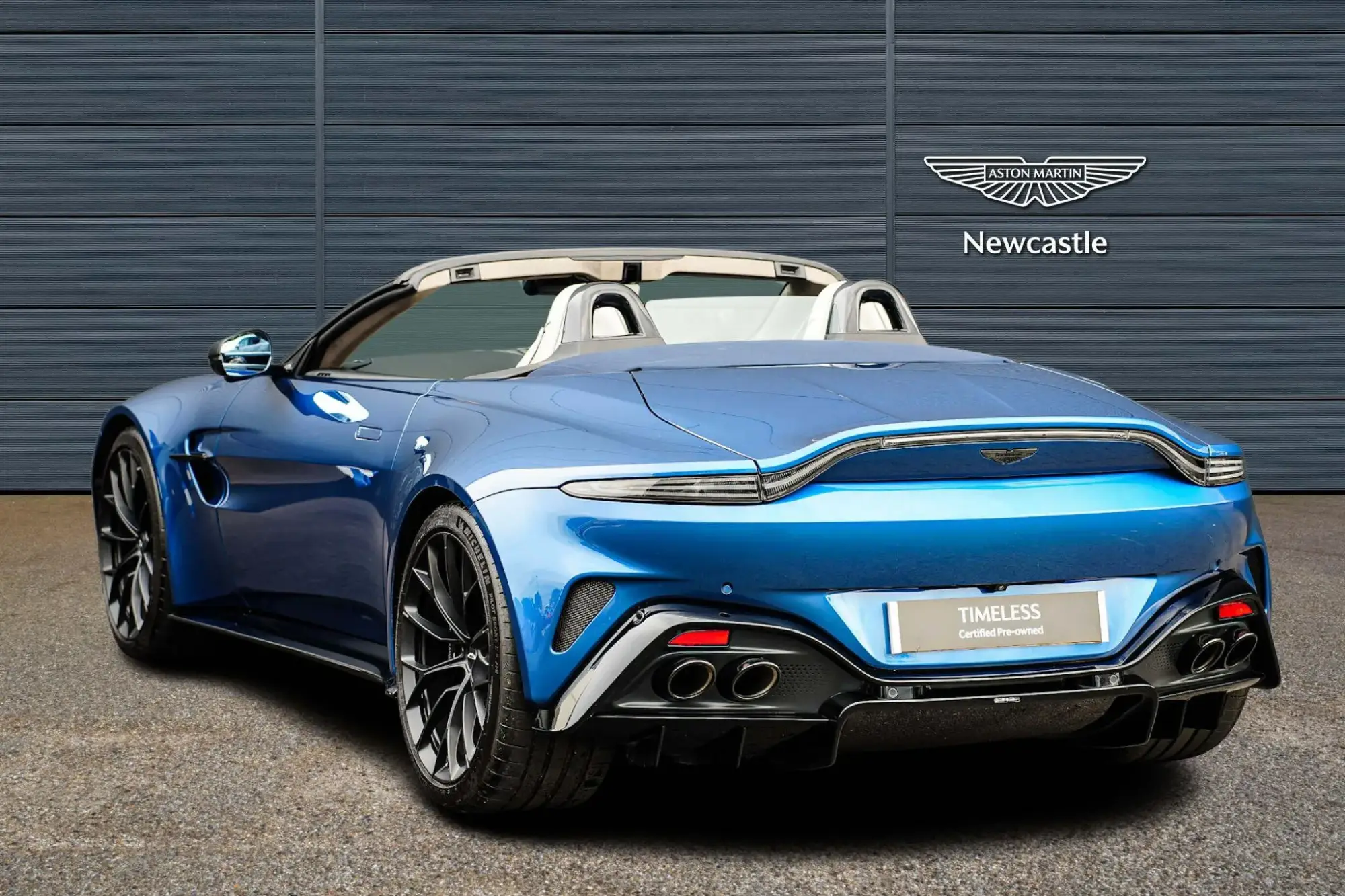 Aston Martin Vantage Roadster 4.0 V8 Roadster Auto Euro 6 2dr NK75WGG Image 3