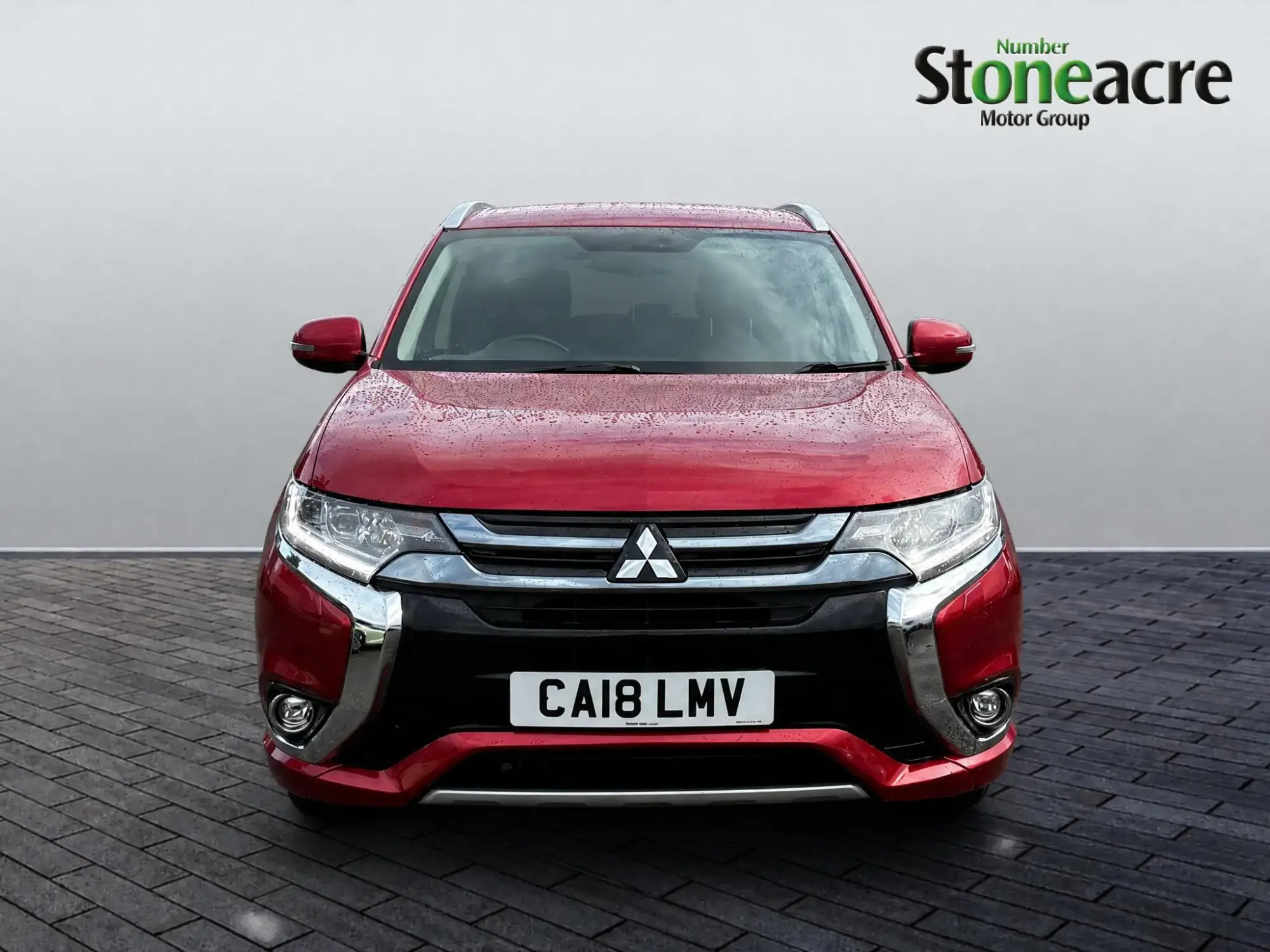 Mitsubishi Outlander 2.0h 12kWh 4h SUV 5dr Petrol Plug-in Hybrid CVT 4WD Euro 6 (s/s) (200 ps) CA18LMV Image 2 Mitsubishi Outlander 2.0h 12kWh 4h SUV 5dr Petrol Plug-in Hybrid CVT 4WD Euro 6 (s/s) (200 ps) CA18LMV Image 2