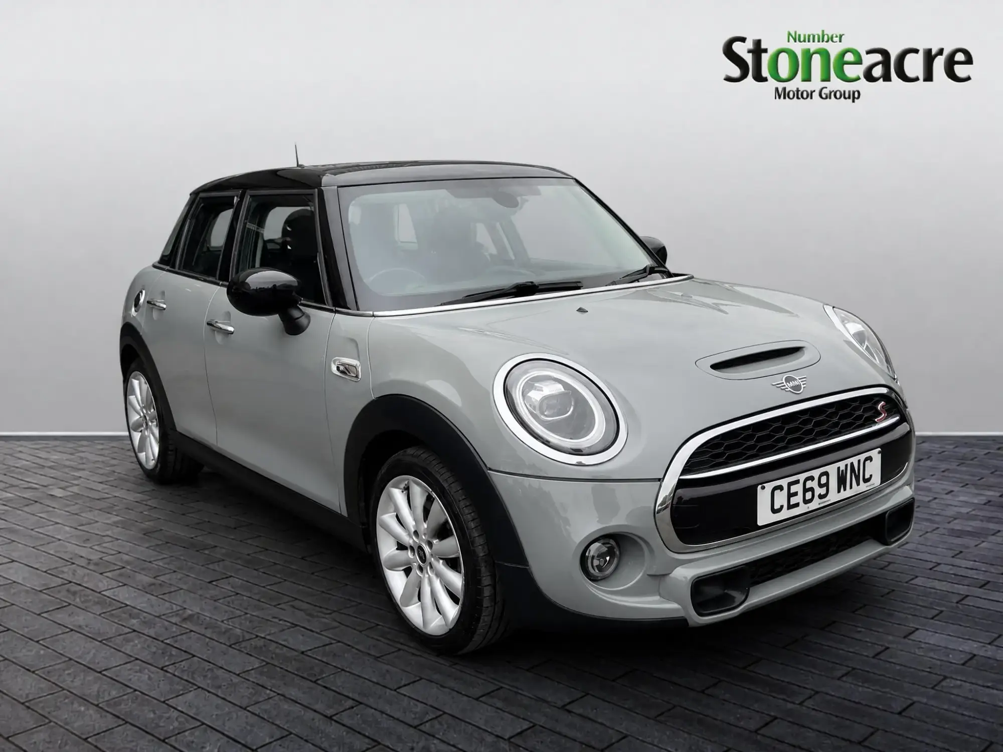 MINI Hatch 2.0 Cooper S Classic Steptronic Euro 6 (s/s) 5dr CE69WNC Image 1