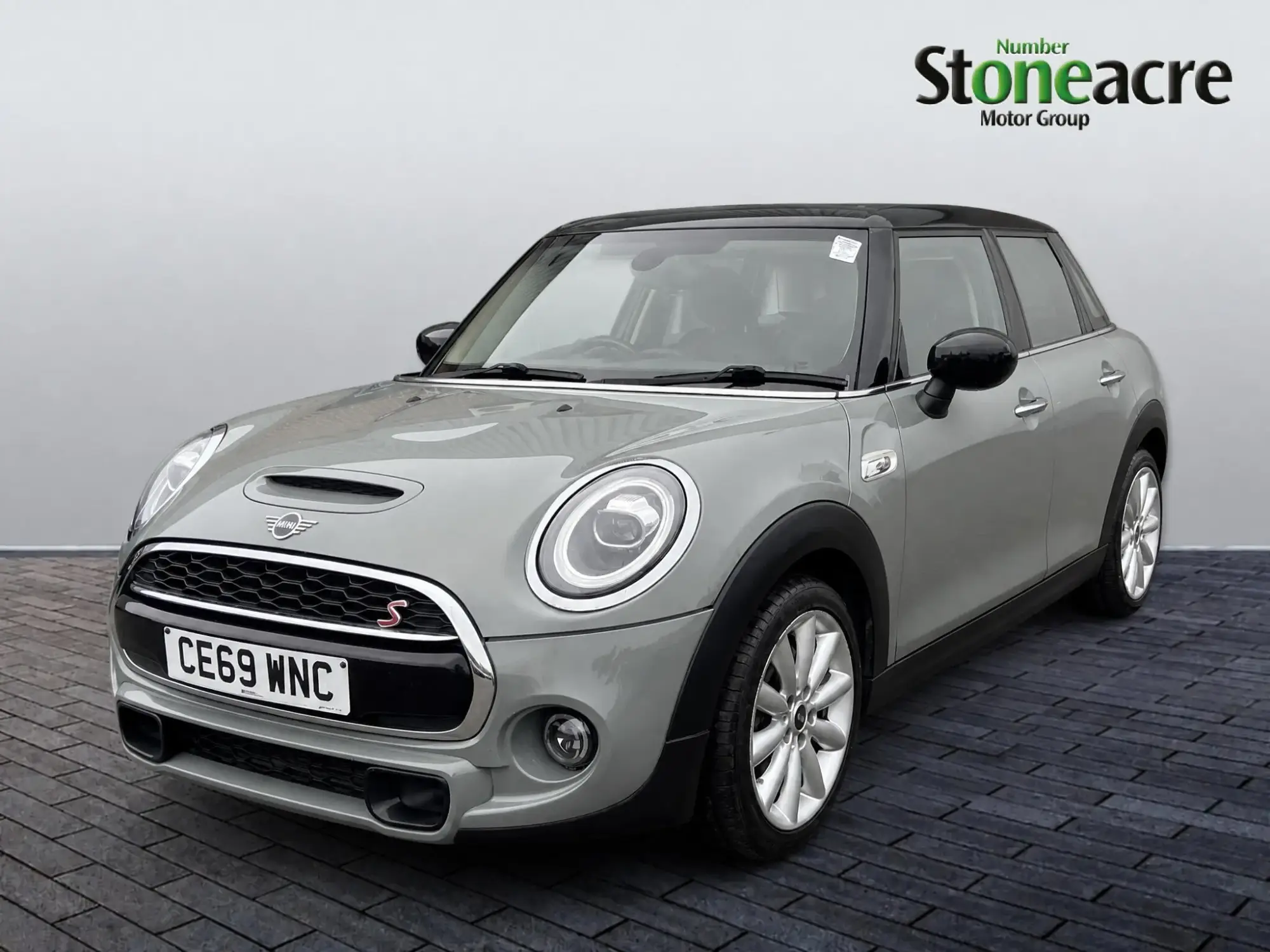 MINI Hatch 2.0 Cooper S Classic Steptronic Euro 6 (s/s) 5dr CE69WNC Image 3