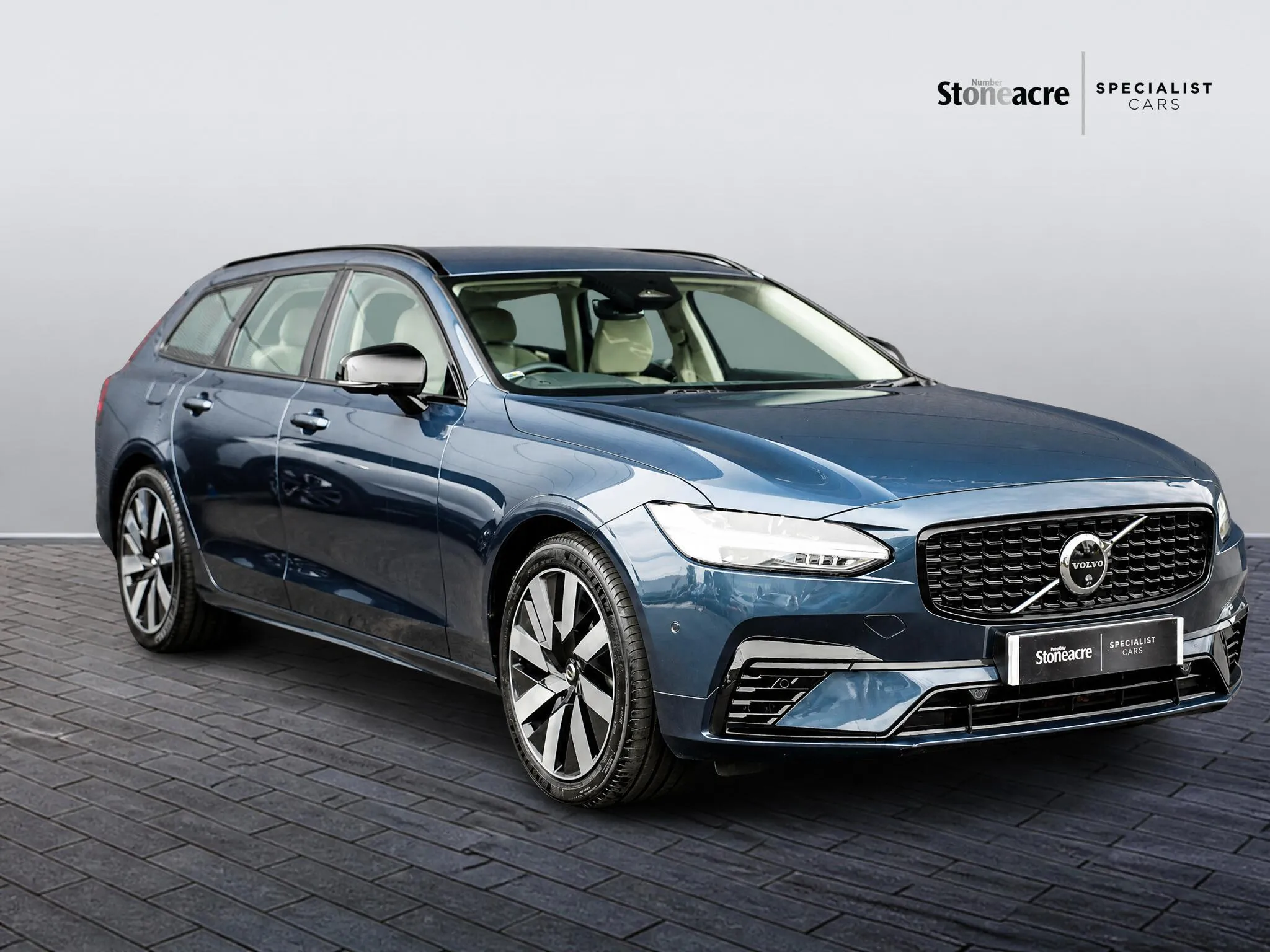 Volvo V90 Plug-In Hybrid Volvo V90 Plug-In Hybrid