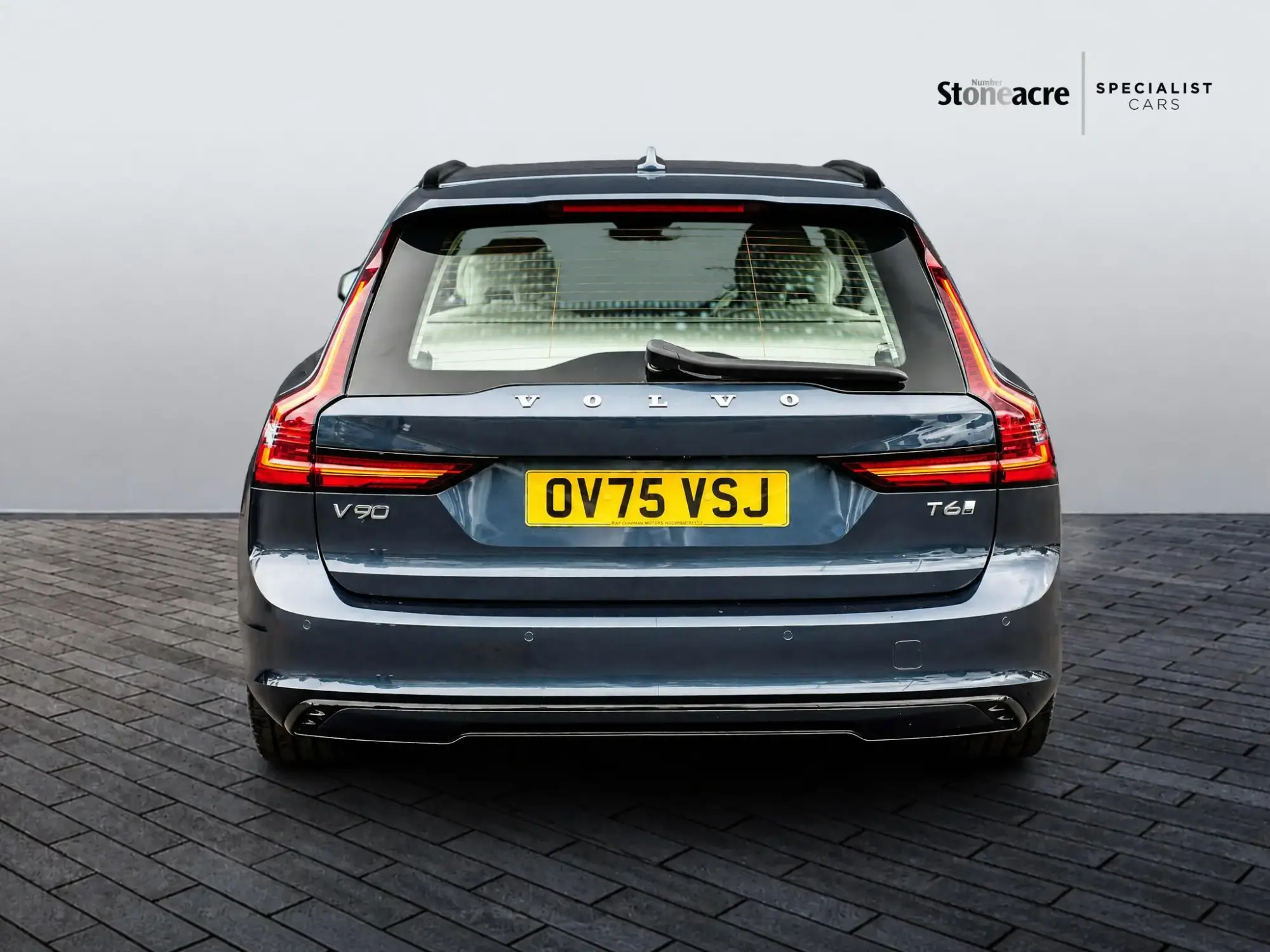 Volvo V90 Plug-In Hybrid Image 5