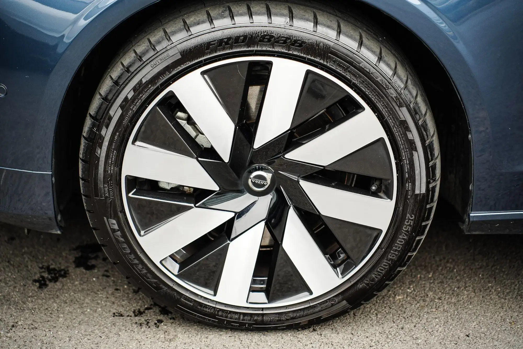 Volvo V90 Plug-In Hybrid Image 21