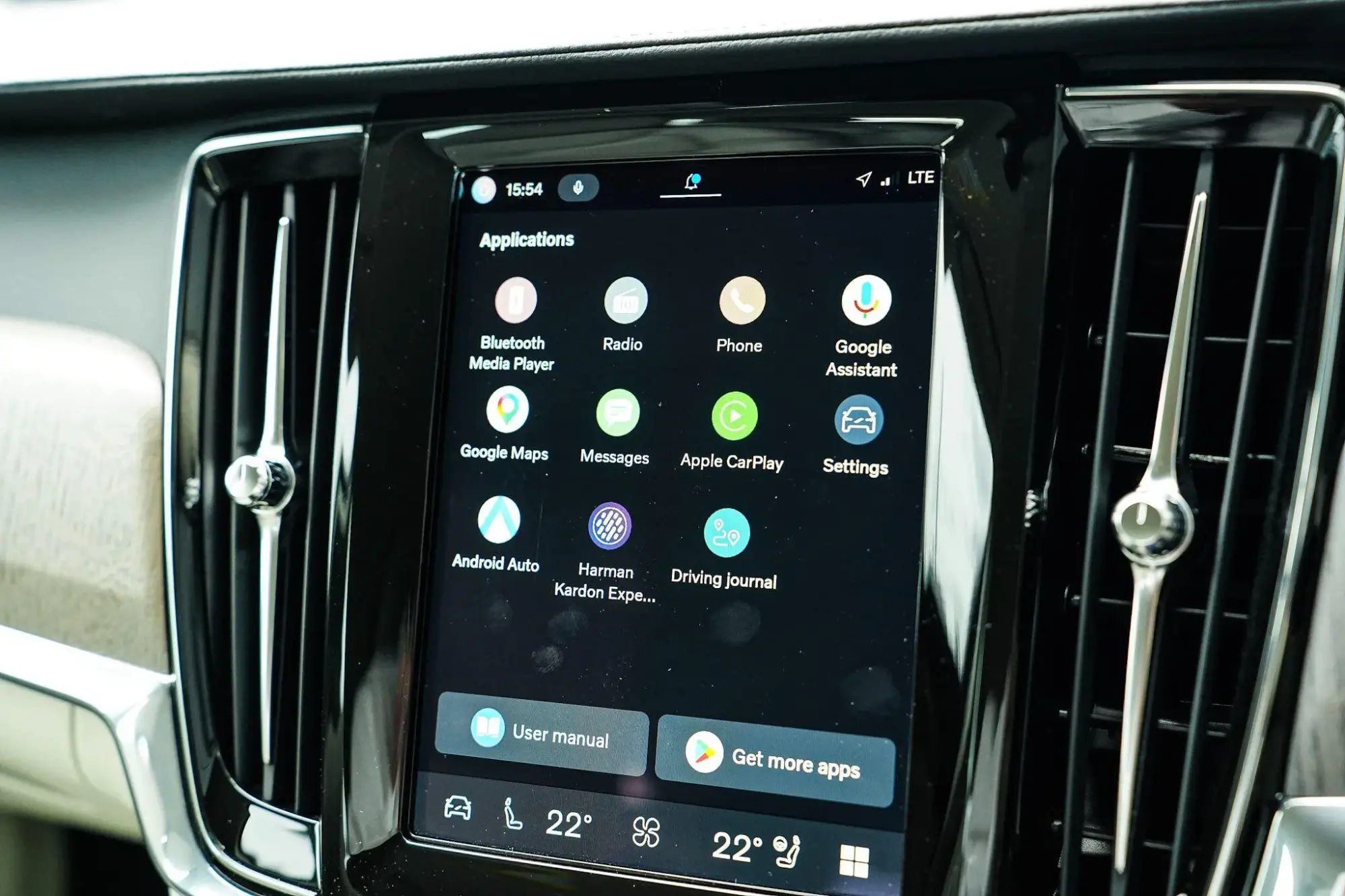 Volvo V90 Plug-In Hybrid Image 23