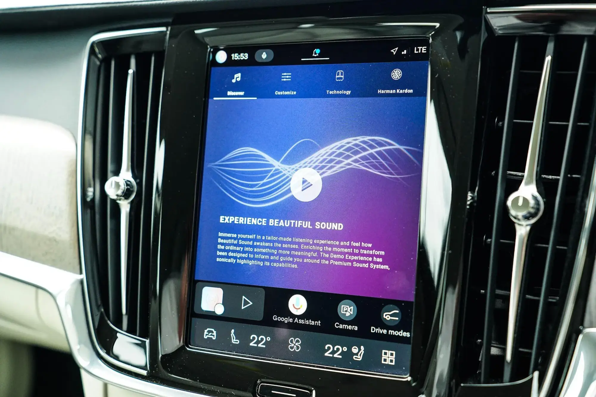 Volvo V90 Plug-In Hybrid Image 24