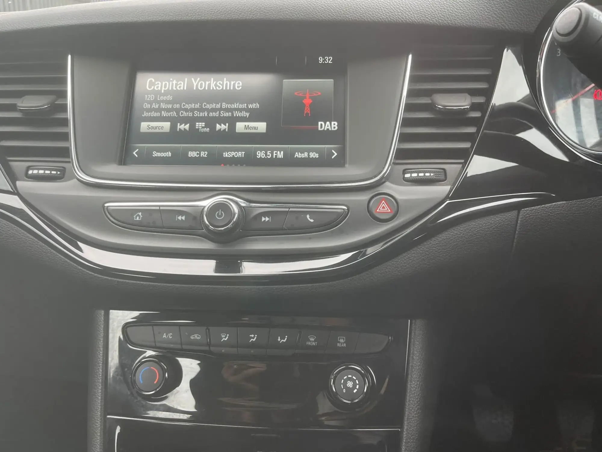 Vauxhall Astra Image 13