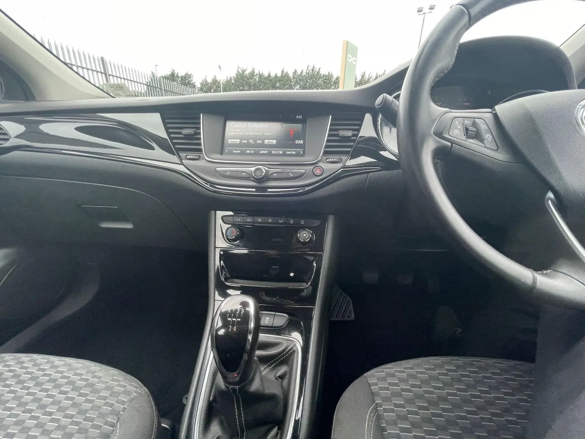 Vauxhall Astra Image 14
