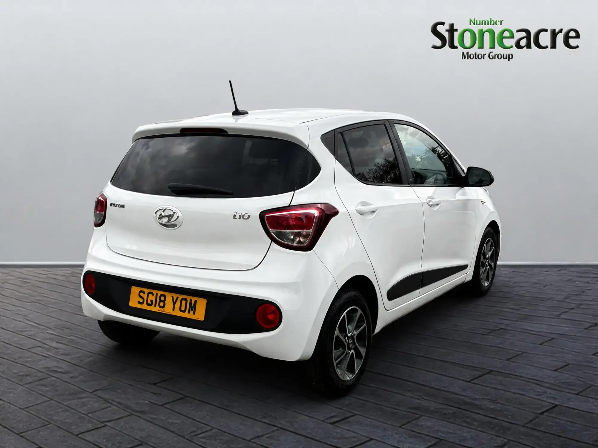 Hyundai i10 Image 8 Hyundai i10 Image 8