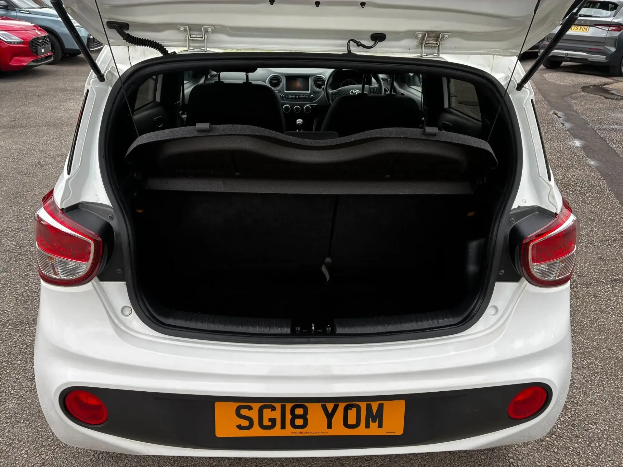 Hyundai i10 Image 9 Hyundai i10 Image 9