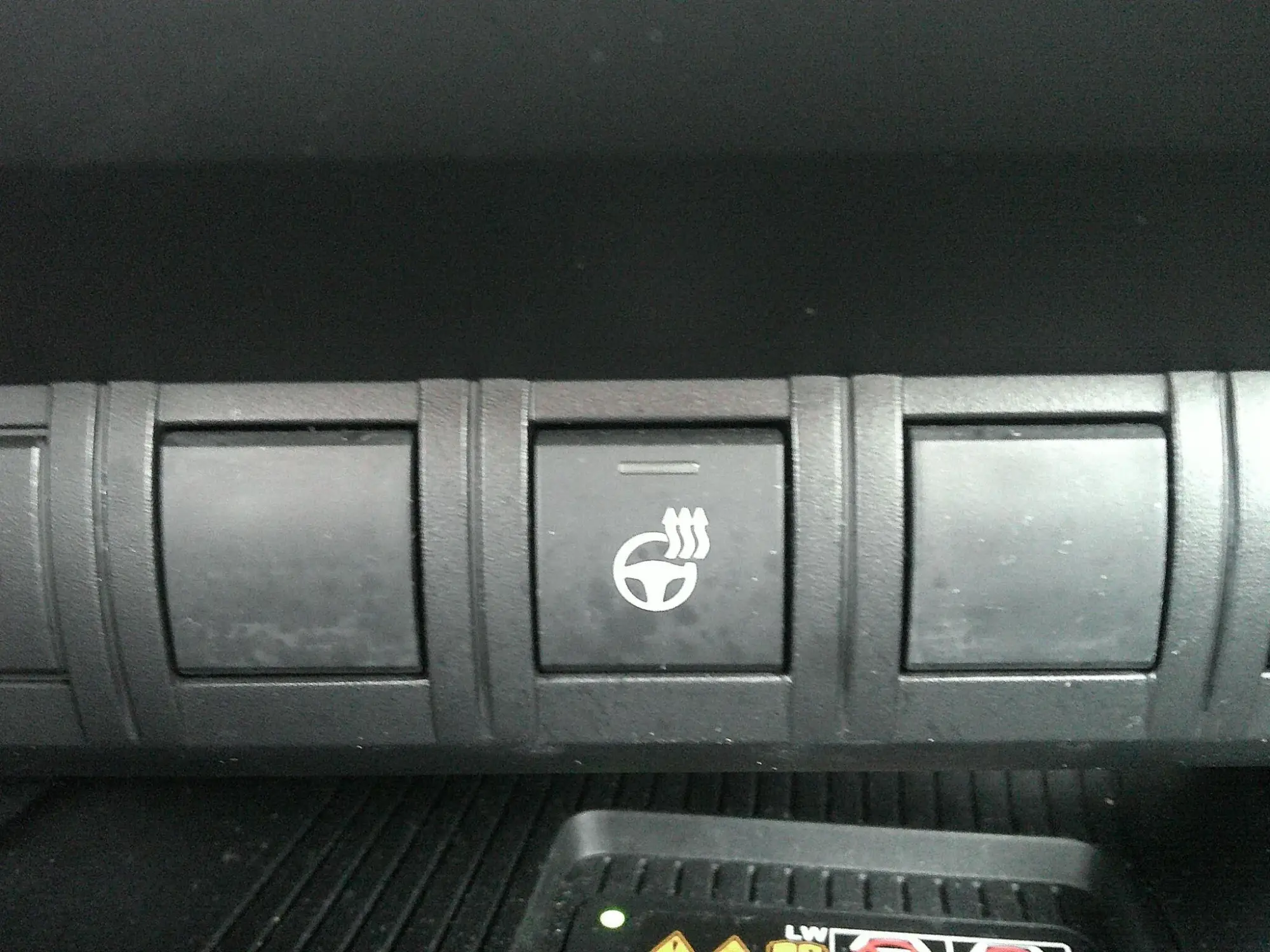 Toyota C-HR Plug-in Hybrid Image 15 Toyota C-HR Plug-in Hybrid Image 15