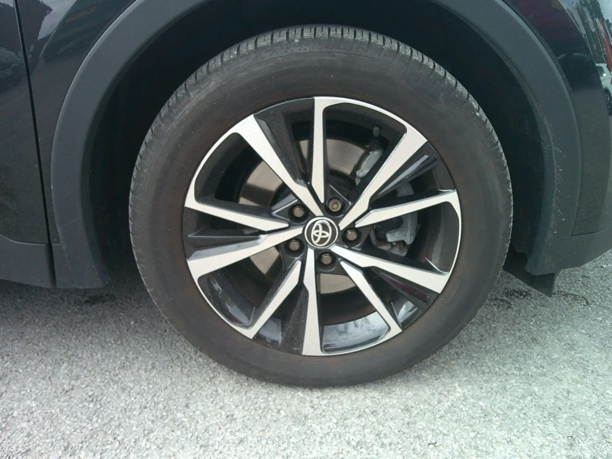 Toyota C-HR Plug-in Hybrid Image 22 Toyota C-HR Plug-in Hybrid Image 22
