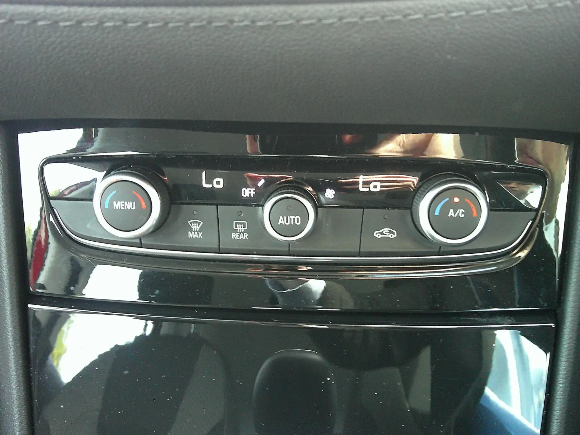 Vauxhall Grandland X Image 14