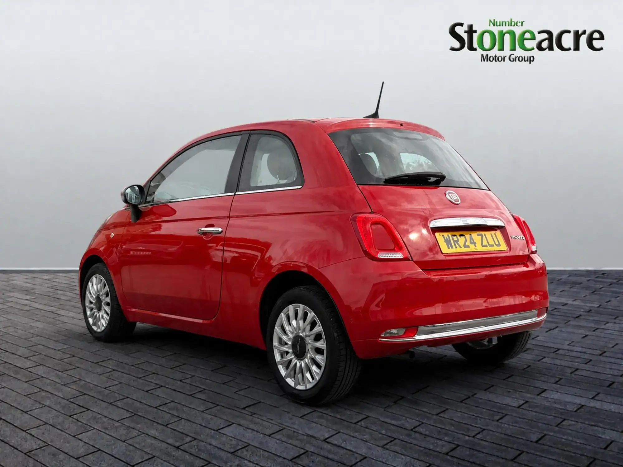 Fiat 500 Hybrid Image 4