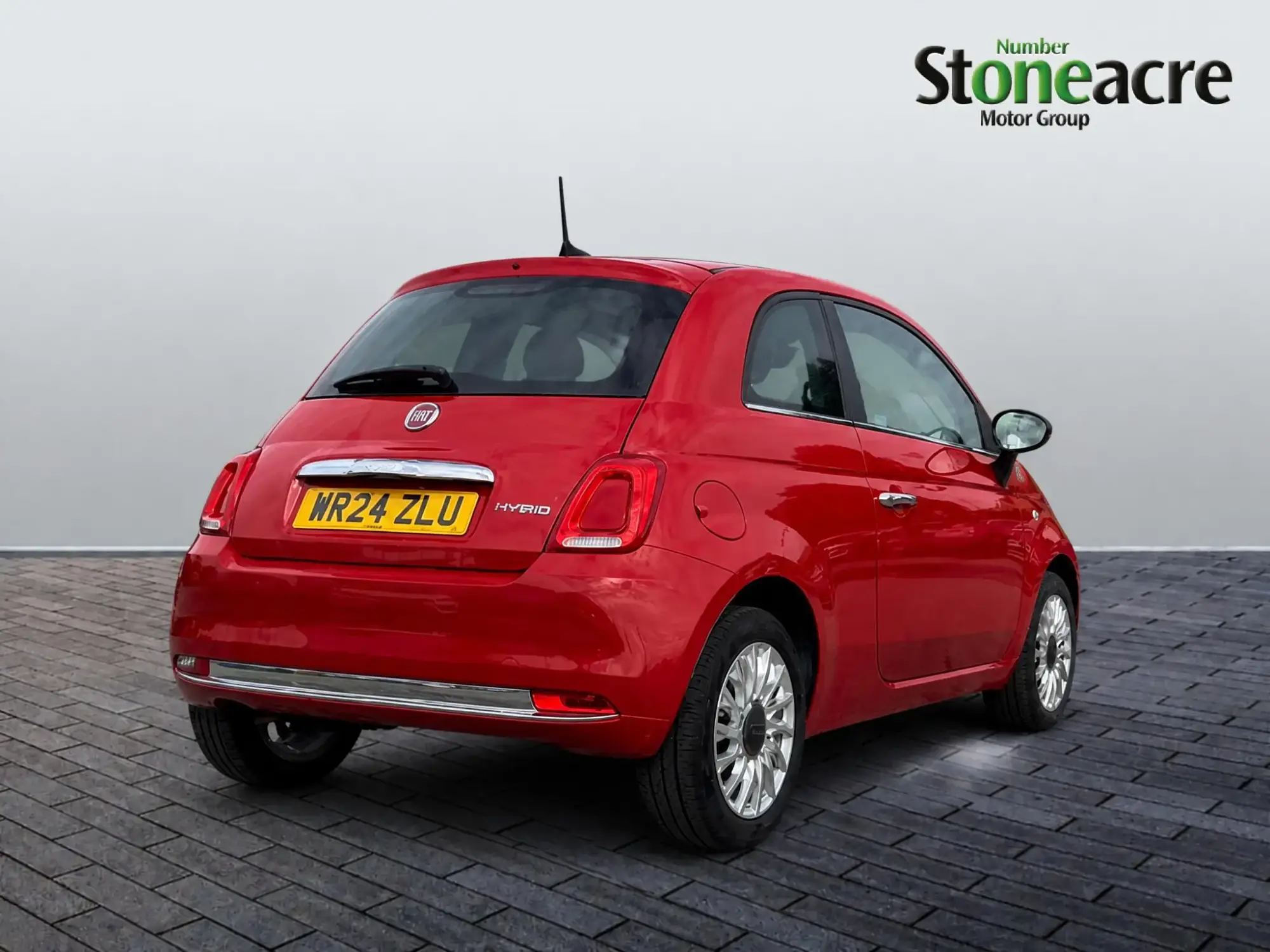 Fiat 500 Hybrid Image 8