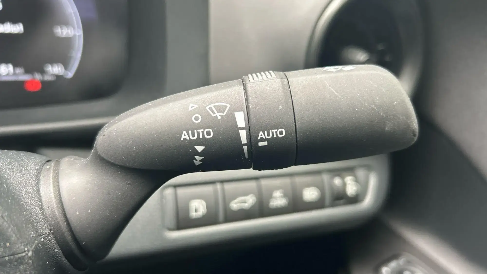 Toyota C-HR Plug-in Hybrid Image 40 Toyota C-HR Plug-in Hybrid Image 40