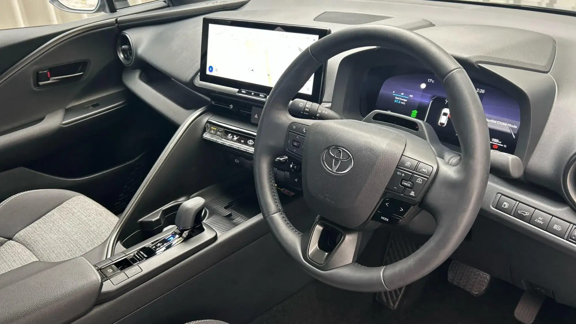Toyota C-HR Plug-in Hybrid Image 9 Toyota C-HR Plug-in Hybrid Image 9