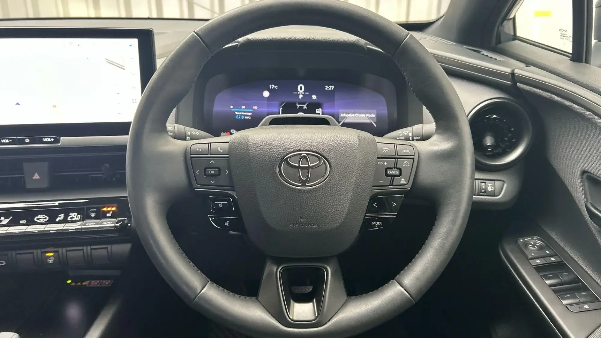 Toyota C-HR Plug-in Hybrid Image 11 Toyota C-HR Plug-in Hybrid Image 11