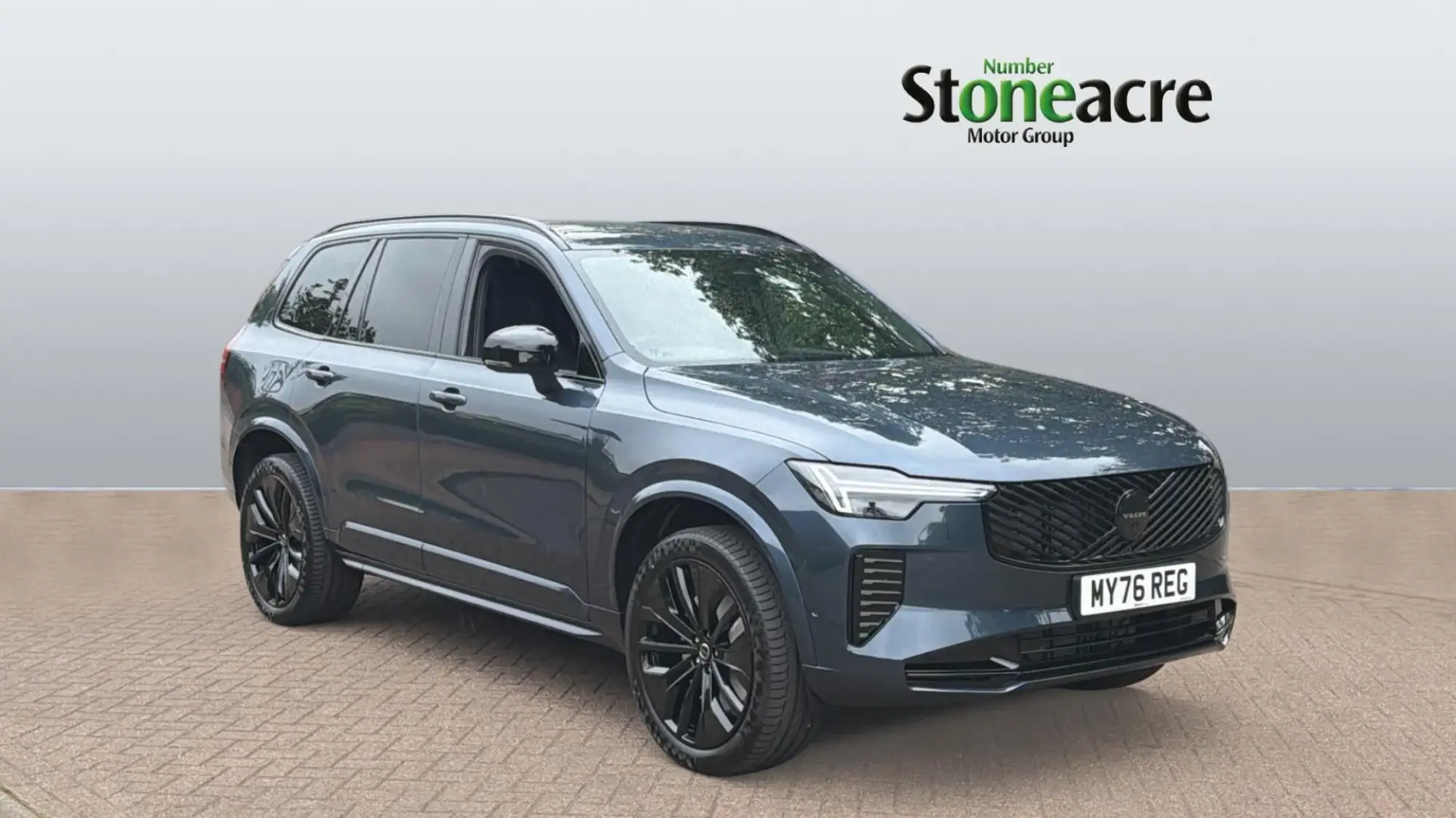 Volvo XC90 2.0 B5 MHEV Plus Pro Black Edition Auto 4WD Euro 6 (s/s) 5dr NX76YKU Image 1