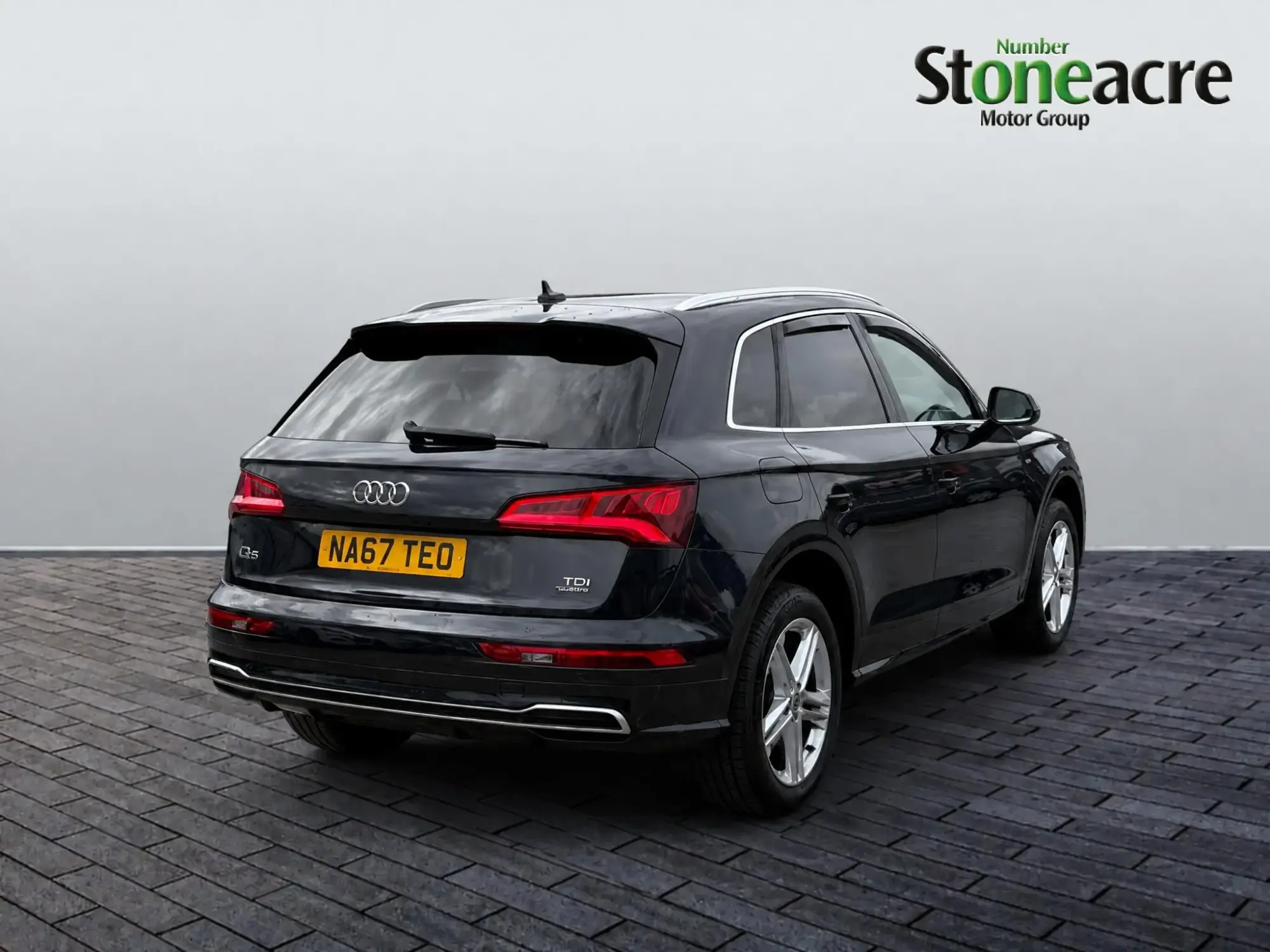 Audi Q5 2.0 TDI Quattro S Line 5dr S Tronic NA67TEO Image 2 Audi Q5 2.0 TDI Quattro S Line 5dr S Tronic NA67TEO Image 2