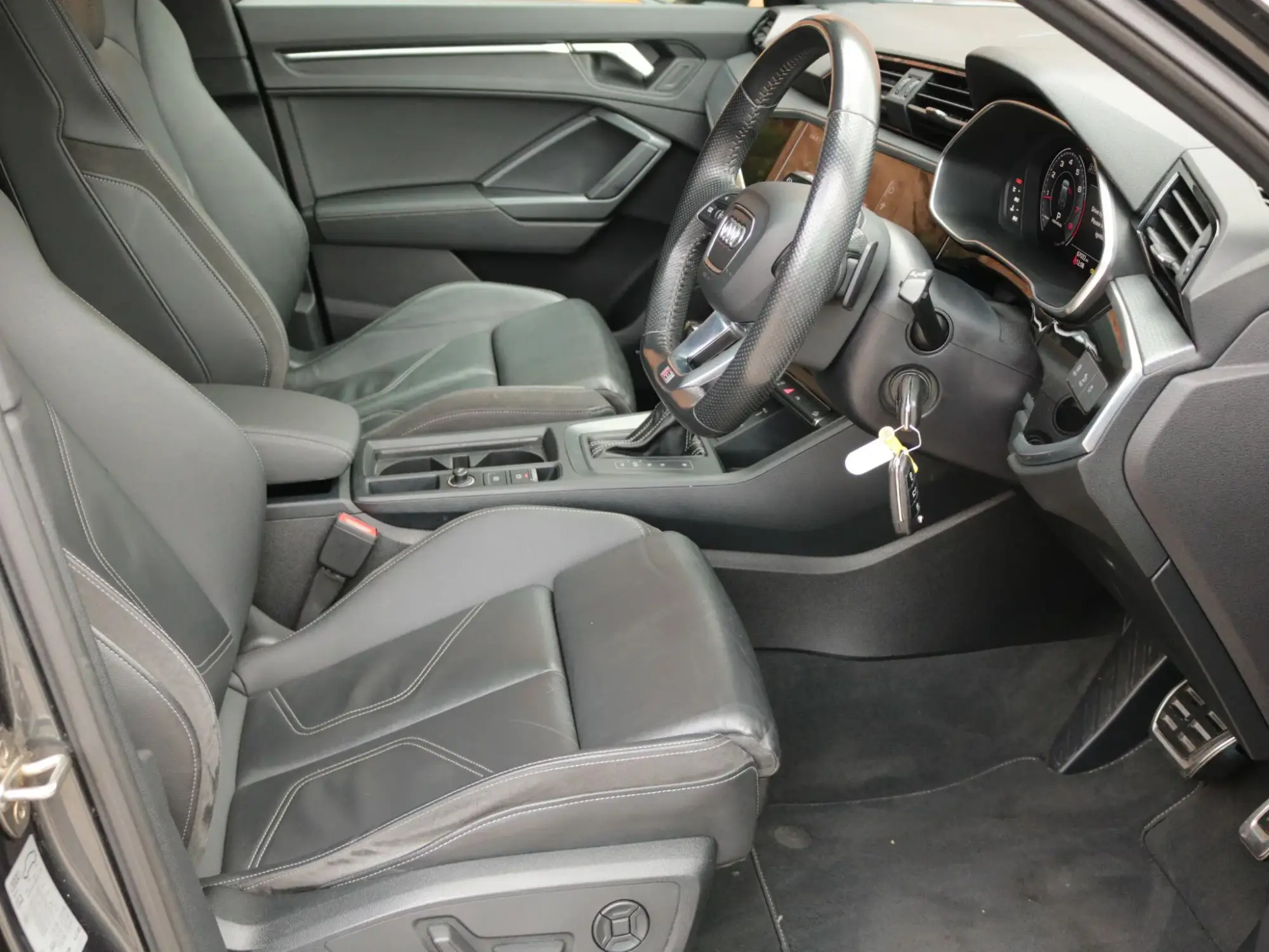 Audi Q3 Image 14
