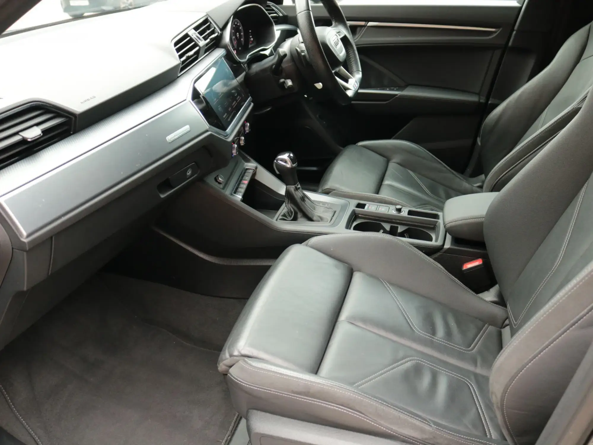 Audi Q3 Image 16