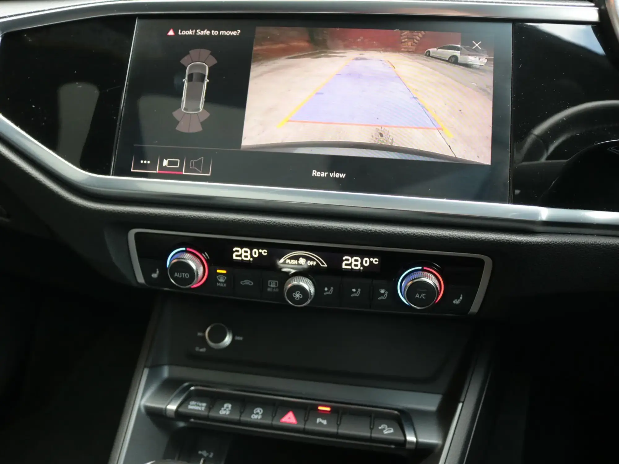Audi Q3 Image 23