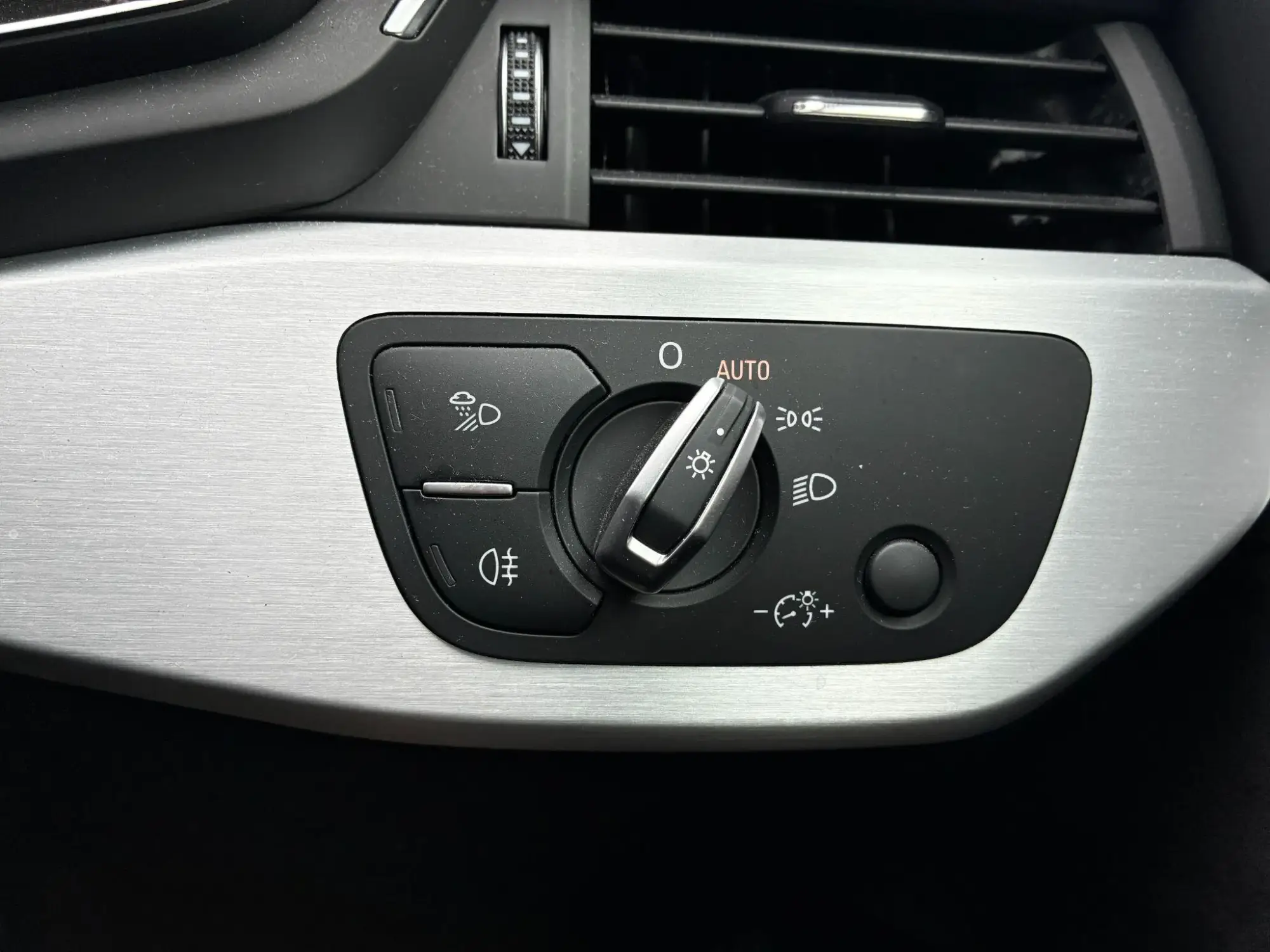 Audi A5 Image 16