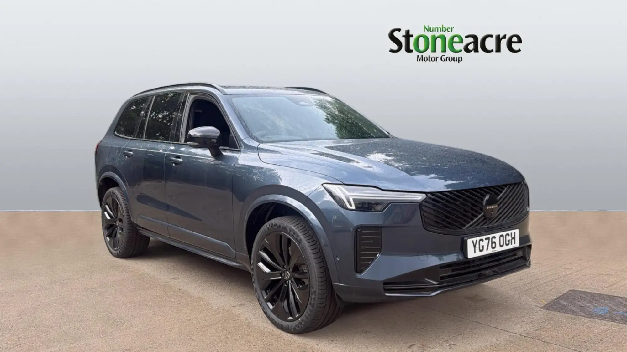 Volvo XC90 2.0 B5 MHEV Plus Pro Black Edition Auto 4WD Euro 6 (s/s) 5dr YG76OGH Image 1