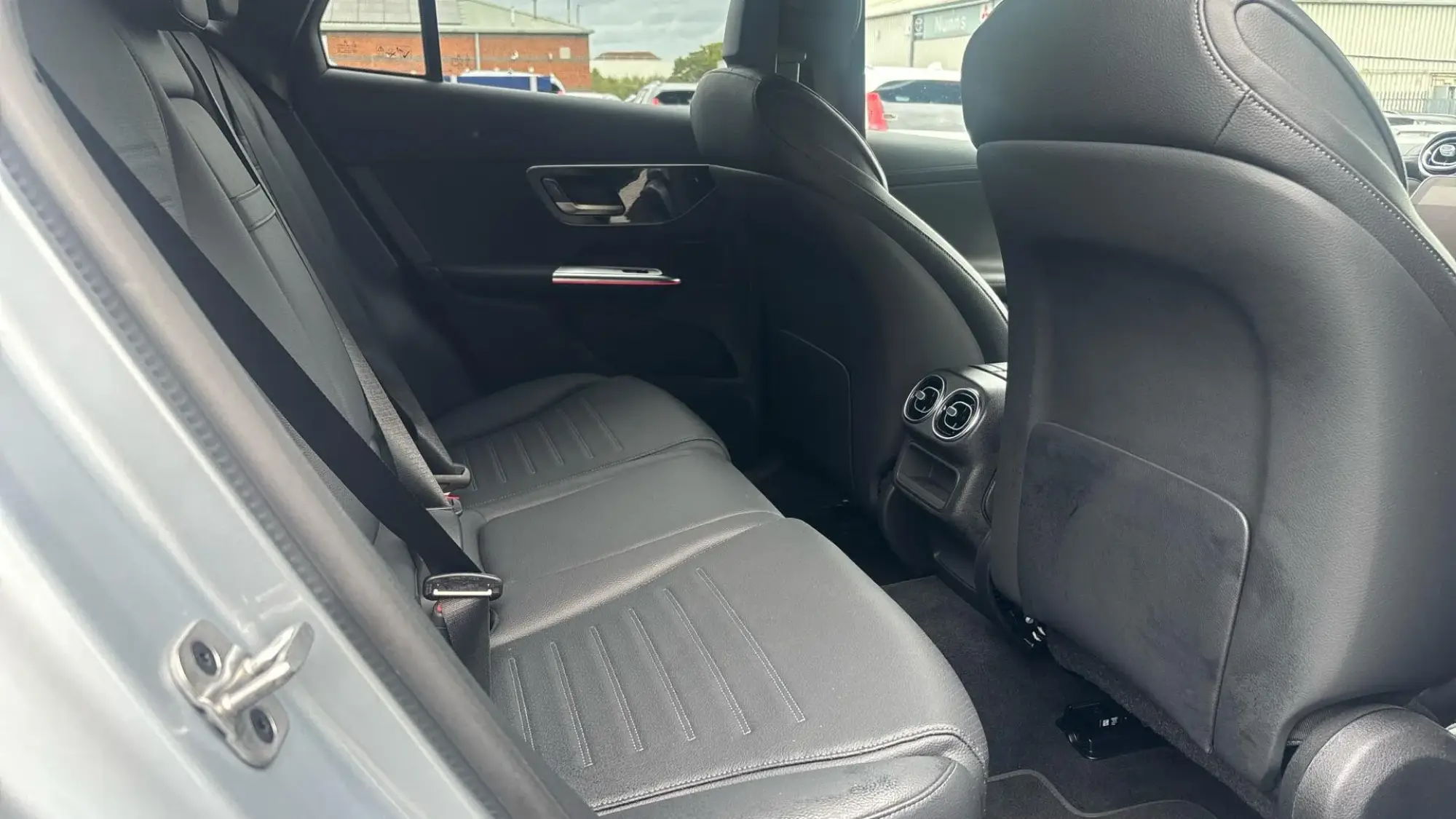 Mercedes-Benz GLC Image 6