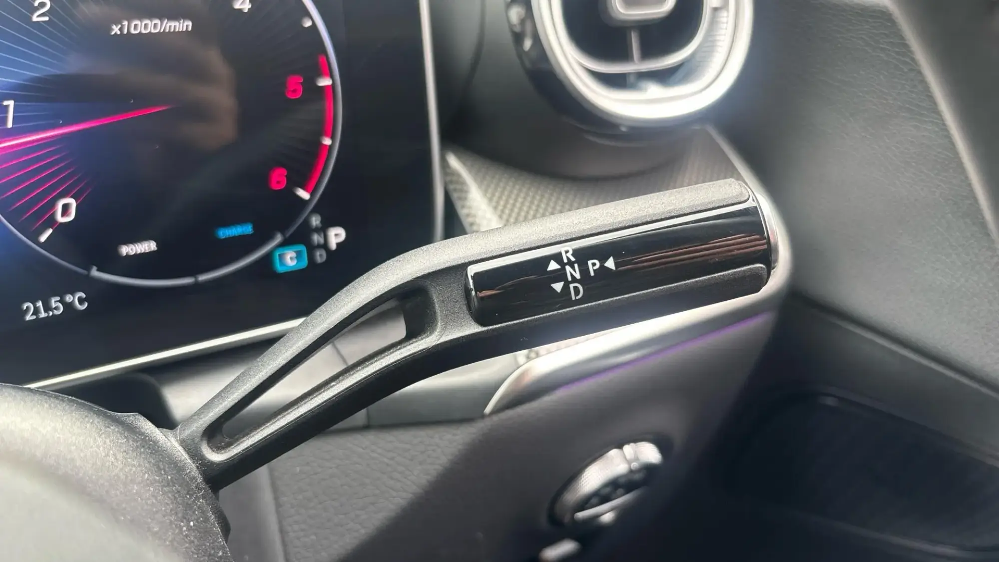 Mercedes-Benz GLC Image 21