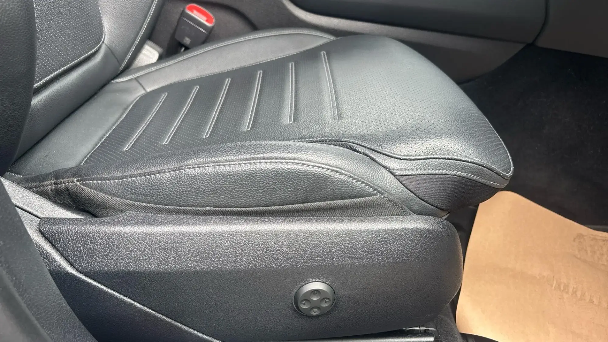 Mercedes-Benz GLC Image 28