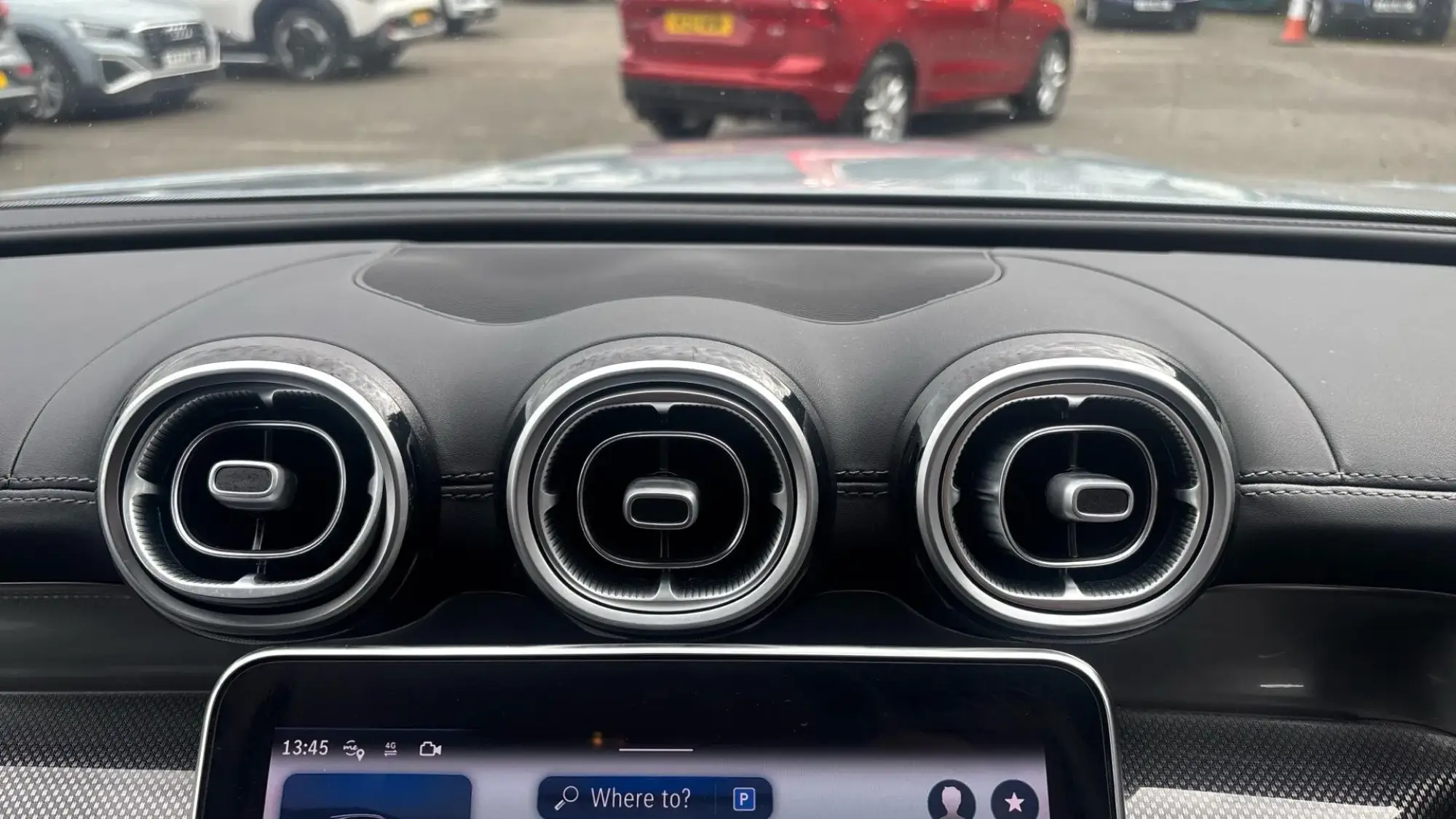 Mercedes-Benz GLC Image 38