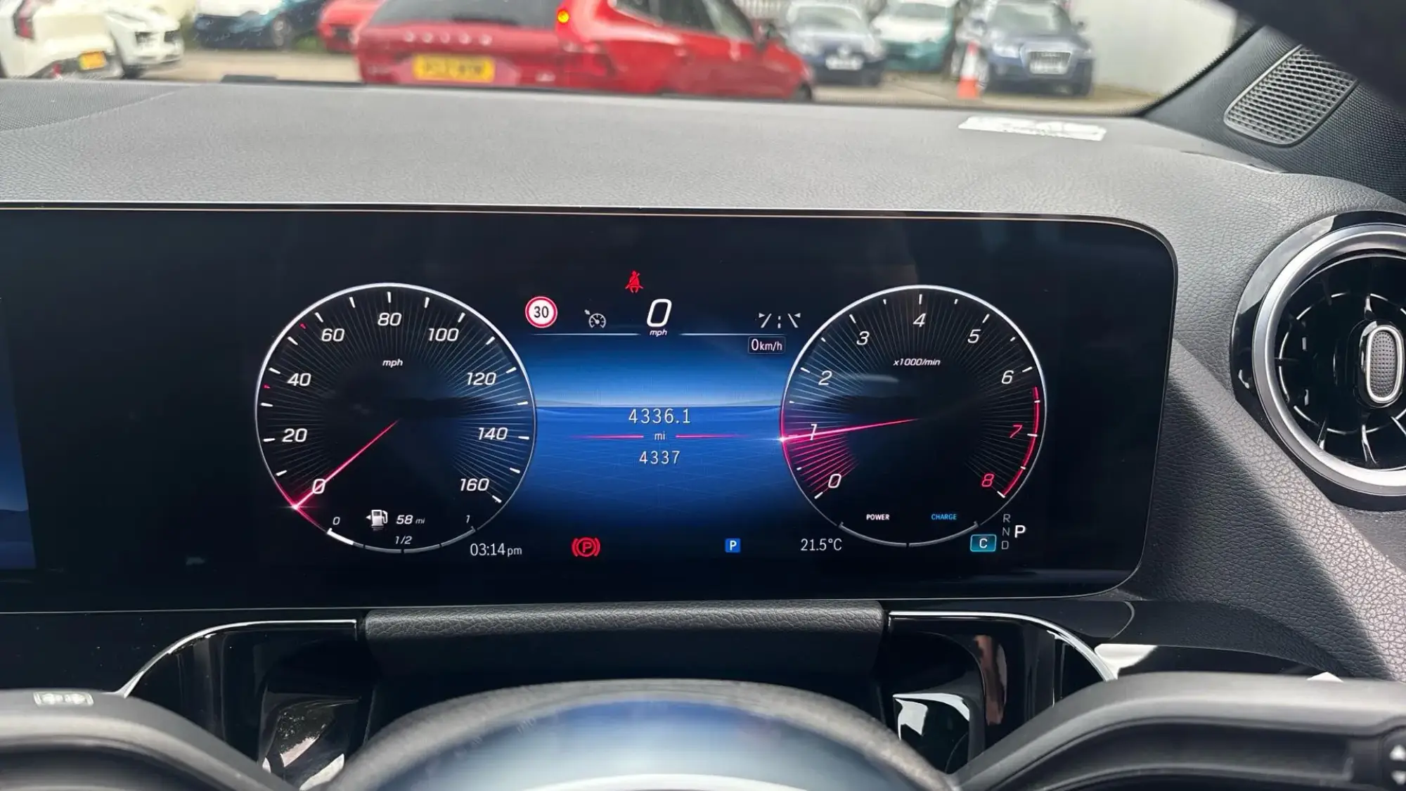 Mercedes-Benz GLA Image 11 Mercedes-Benz GLA Image 11
