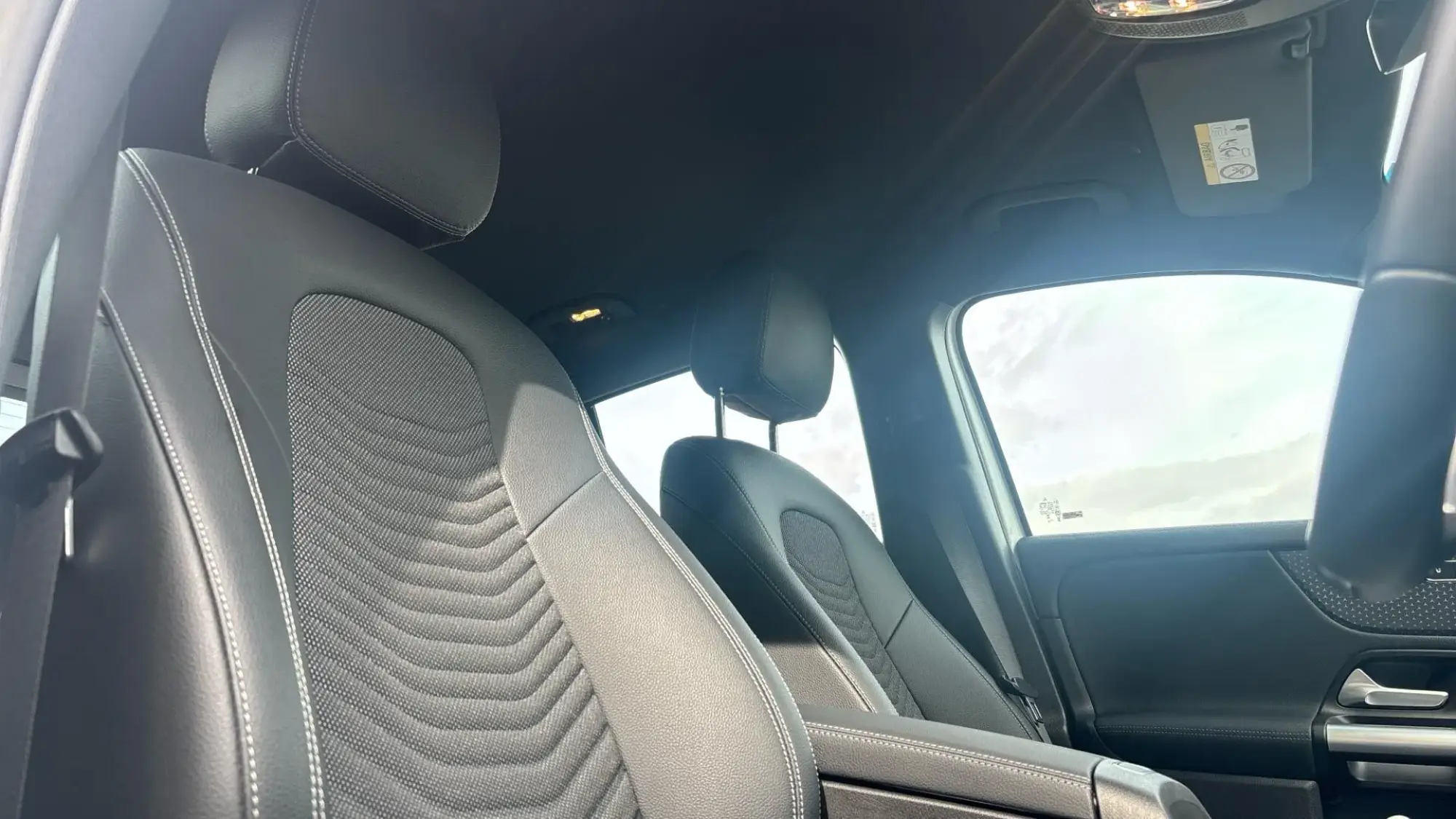 Mercedes-Benz GLA Image 29 Mercedes-Benz GLA Image 29