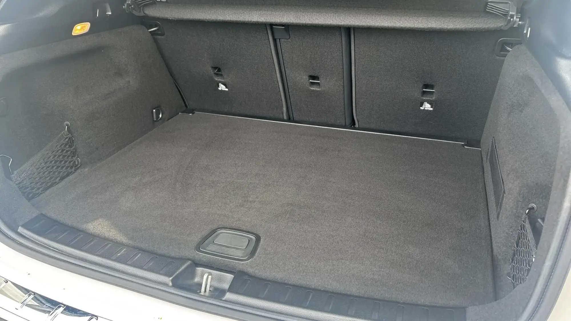 Mercedes-Benz GLA Image 33 Mercedes-Benz GLA Image 33