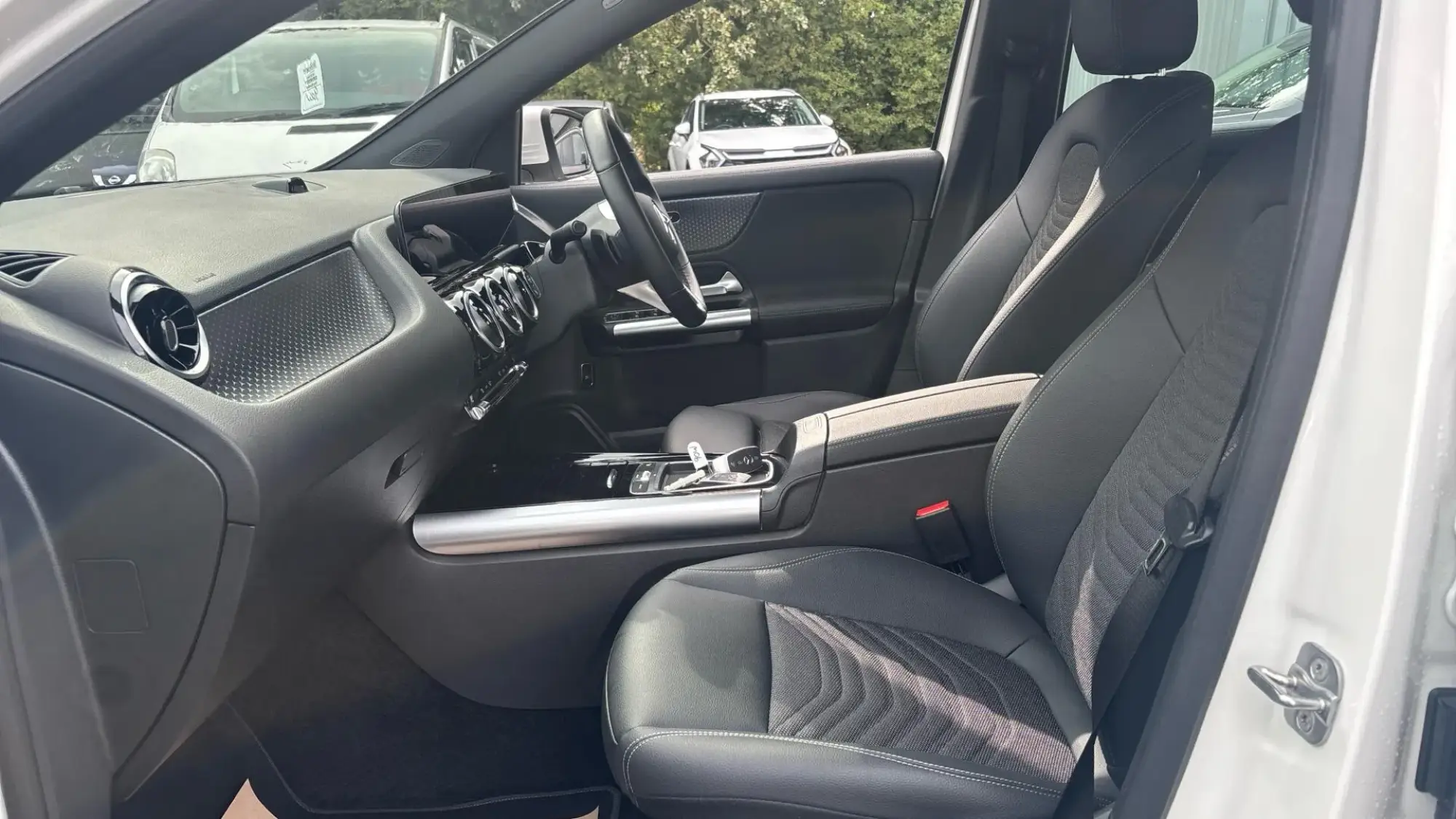 Mercedes-Benz GLA Image 35 Mercedes-Benz GLA Image 35