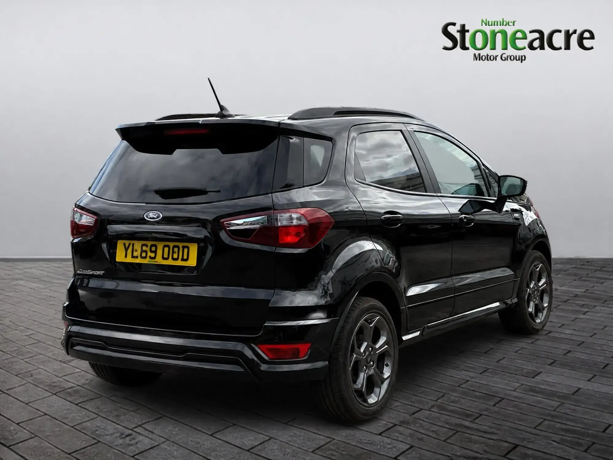 Ford EcoSport 1.0T EcoBoost ST-Line Euro 6 (s/s) 5dr YL69OOD Image 2