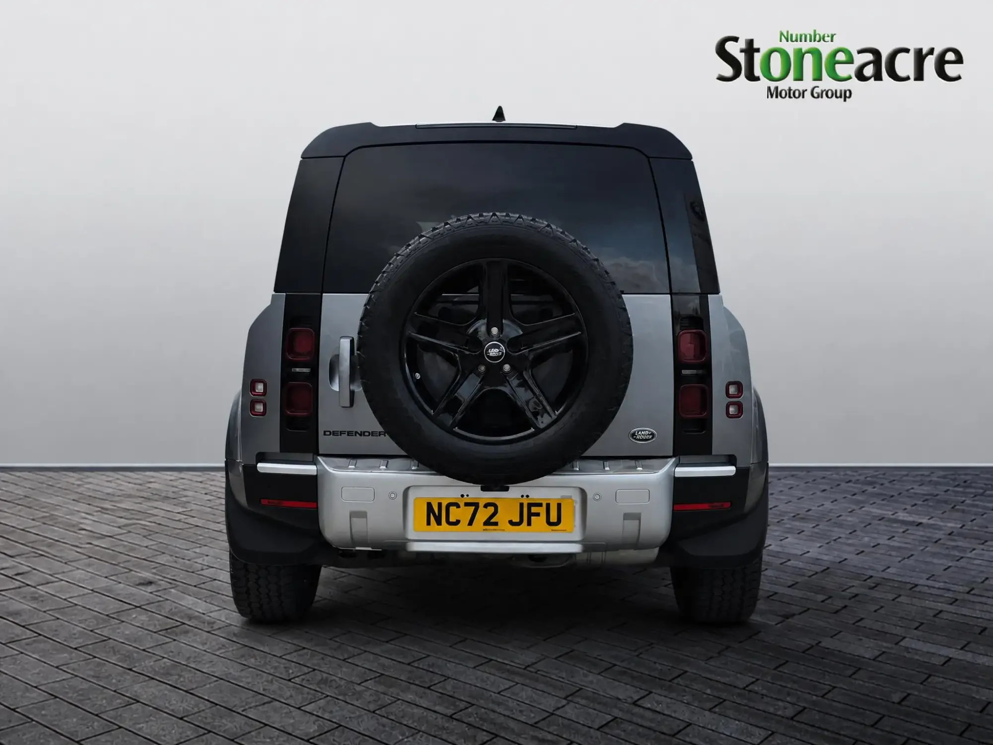Land Rover Defender 110 Image 6 Land Rover Defender 110 Image 6
