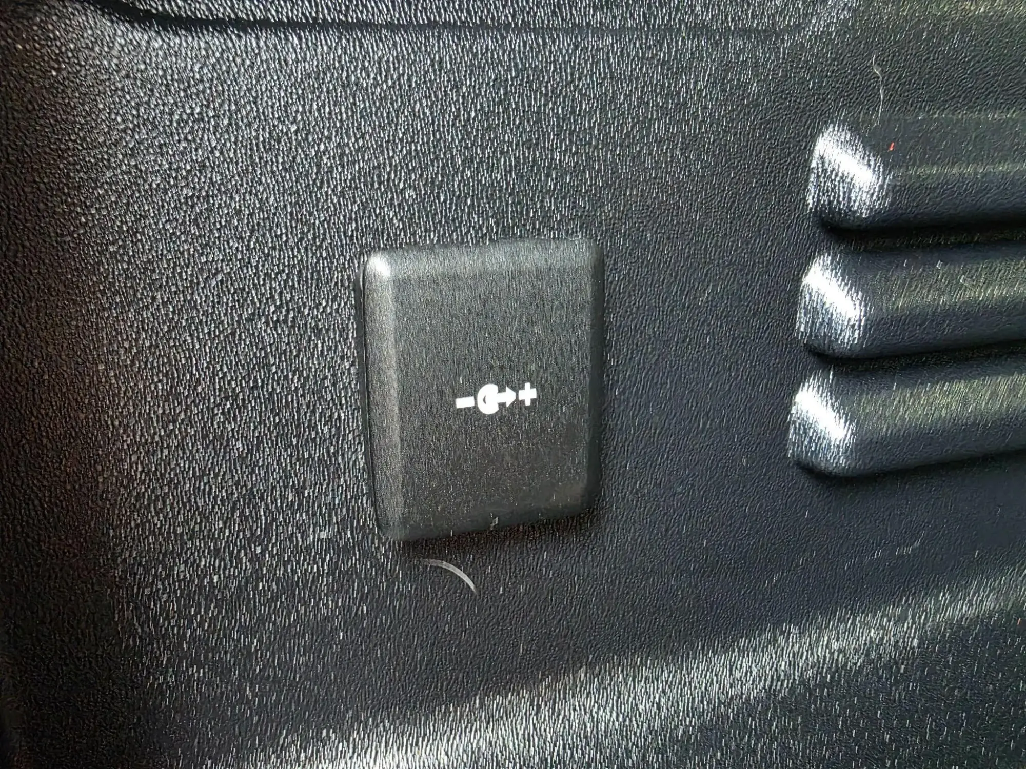 Land Rover Defender 110 Image 18 Land Rover Defender 110 Image 18