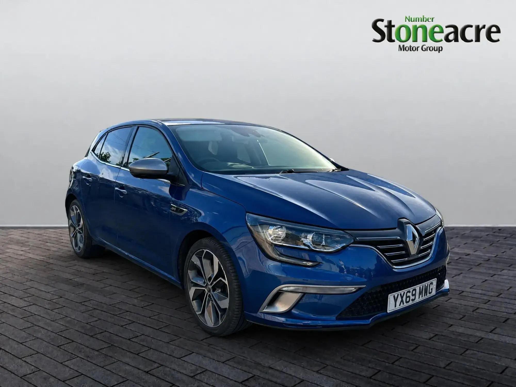 Renault Megane GT Line TCe 140 MY18 YX69MWG Image 1 Renault Megane GT Line TCe 140 MY18 YX69MWG Image 1