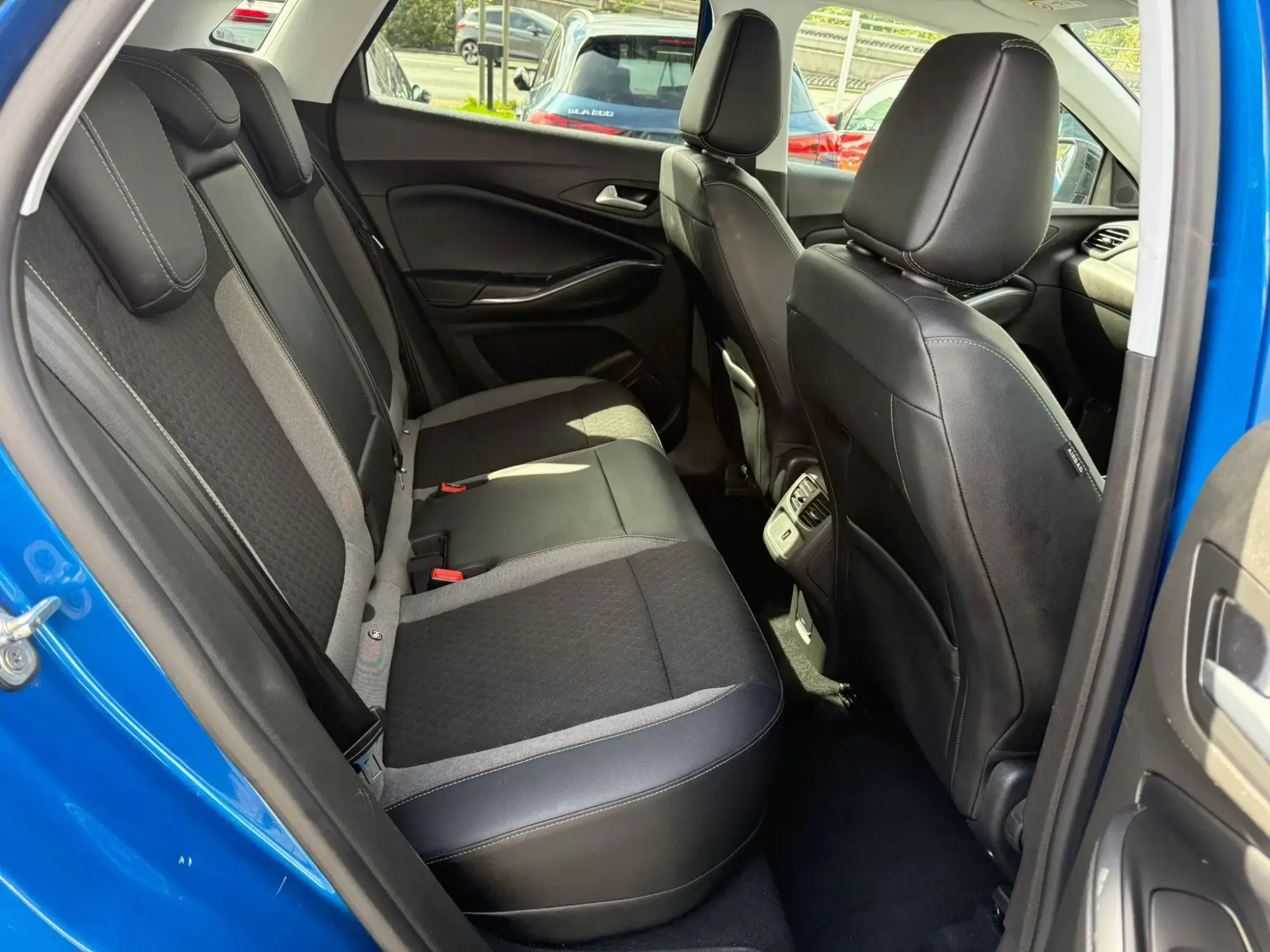 Vauxhall Grandland X Image 11 Vauxhall Grandland X Image 11