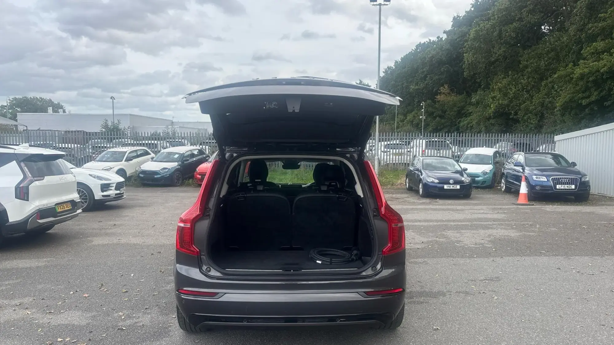 Volvo XC90 Plug-In Hybrid Image 13 Volvo XC90 Plug-In Hybrid Image 13