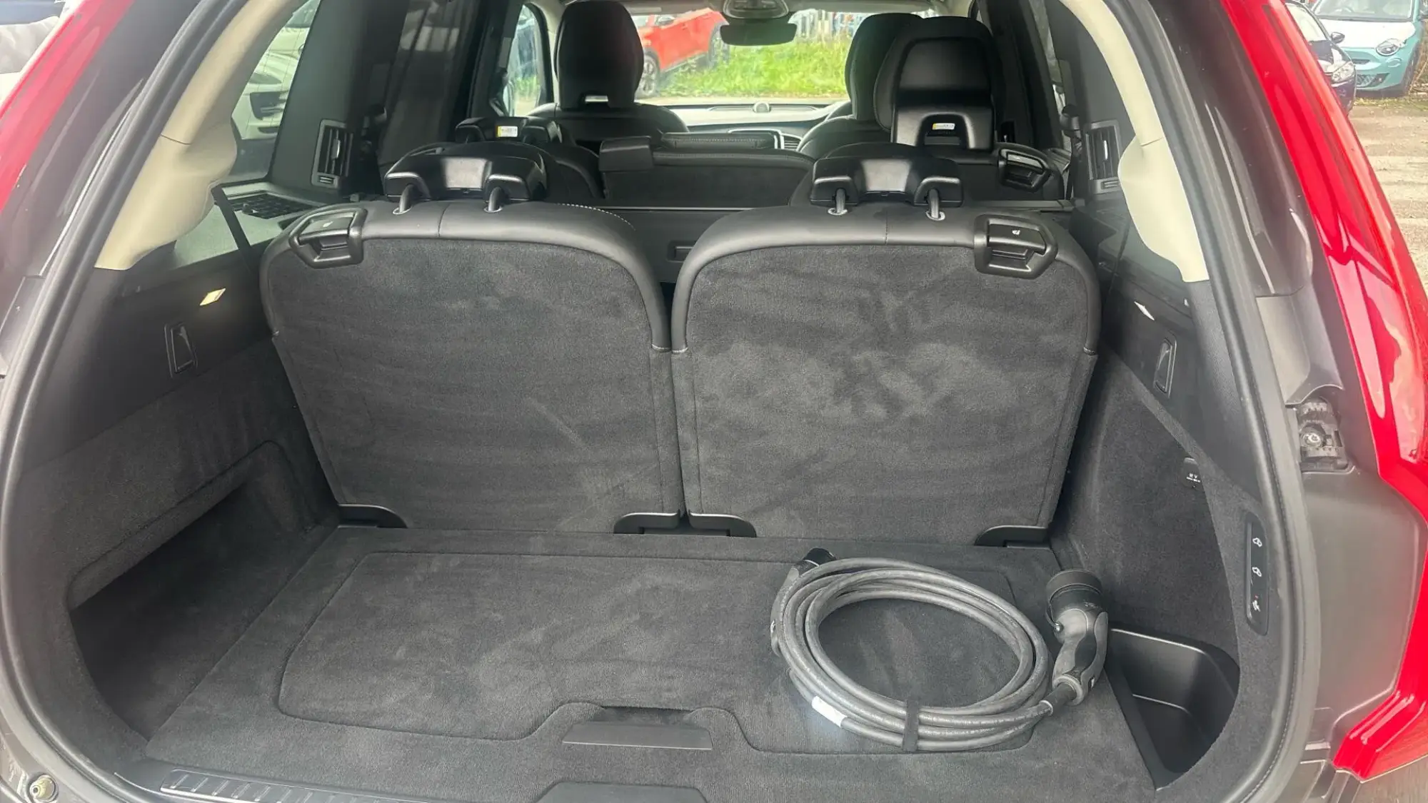 Volvo XC90 Plug-In Hybrid Image 33 Volvo XC90 Plug-In Hybrid Image 33