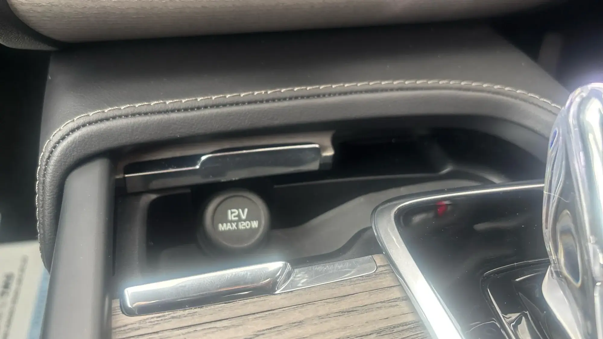 Volvo XC90 Plug-In Hybrid Image 37 Volvo XC90 Plug-In Hybrid Image 37