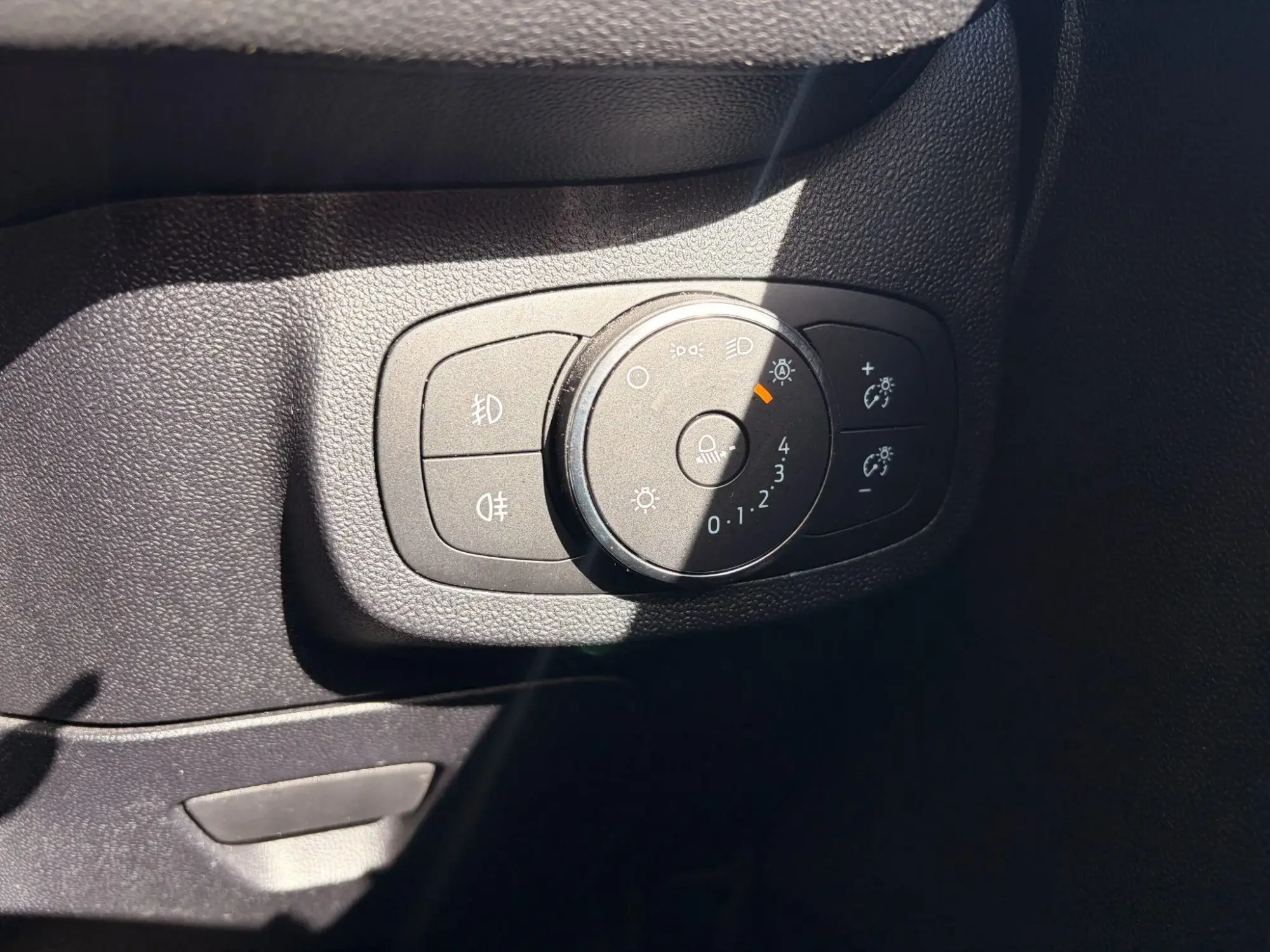 Ford Fiesta Image 24
