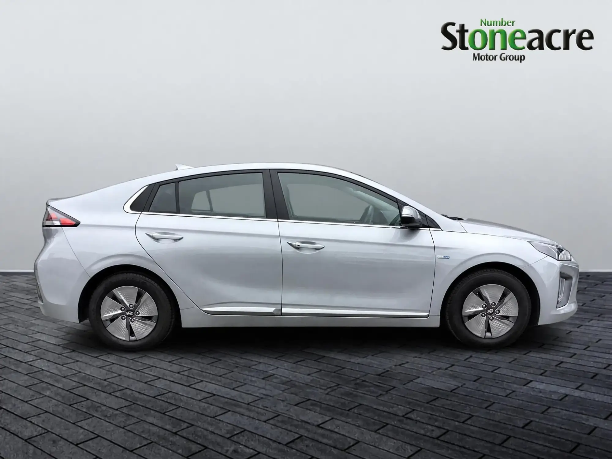 Hyundai IONIQ Hybrid 1.6 h-GDi Premium Hatchback 5dr Petrol Hybrid DCT Euro 6 (s/s) (141 ps) NL70ZYZ Image 2