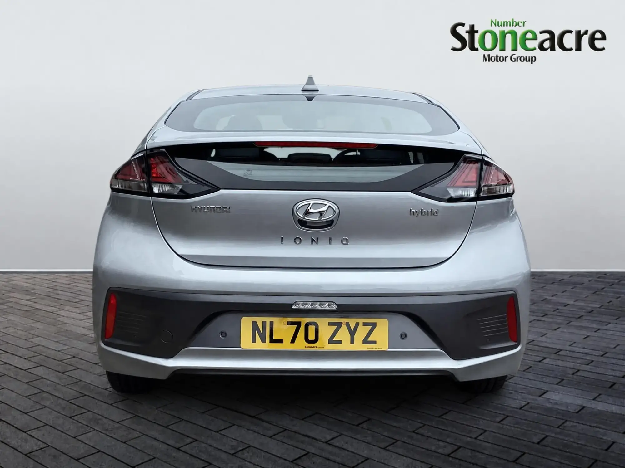 Hyundai IONIQ Hybrid Image 4 Hyundai IONIQ Hybrid Image 4