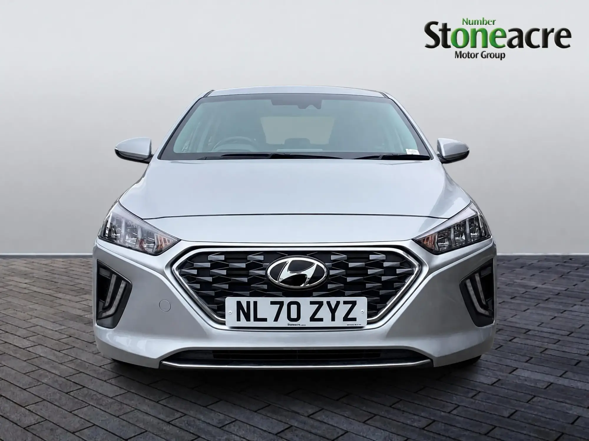 Hyundai IONIQ Hybrid Image 8 Hyundai IONIQ Hybrid Image 8
